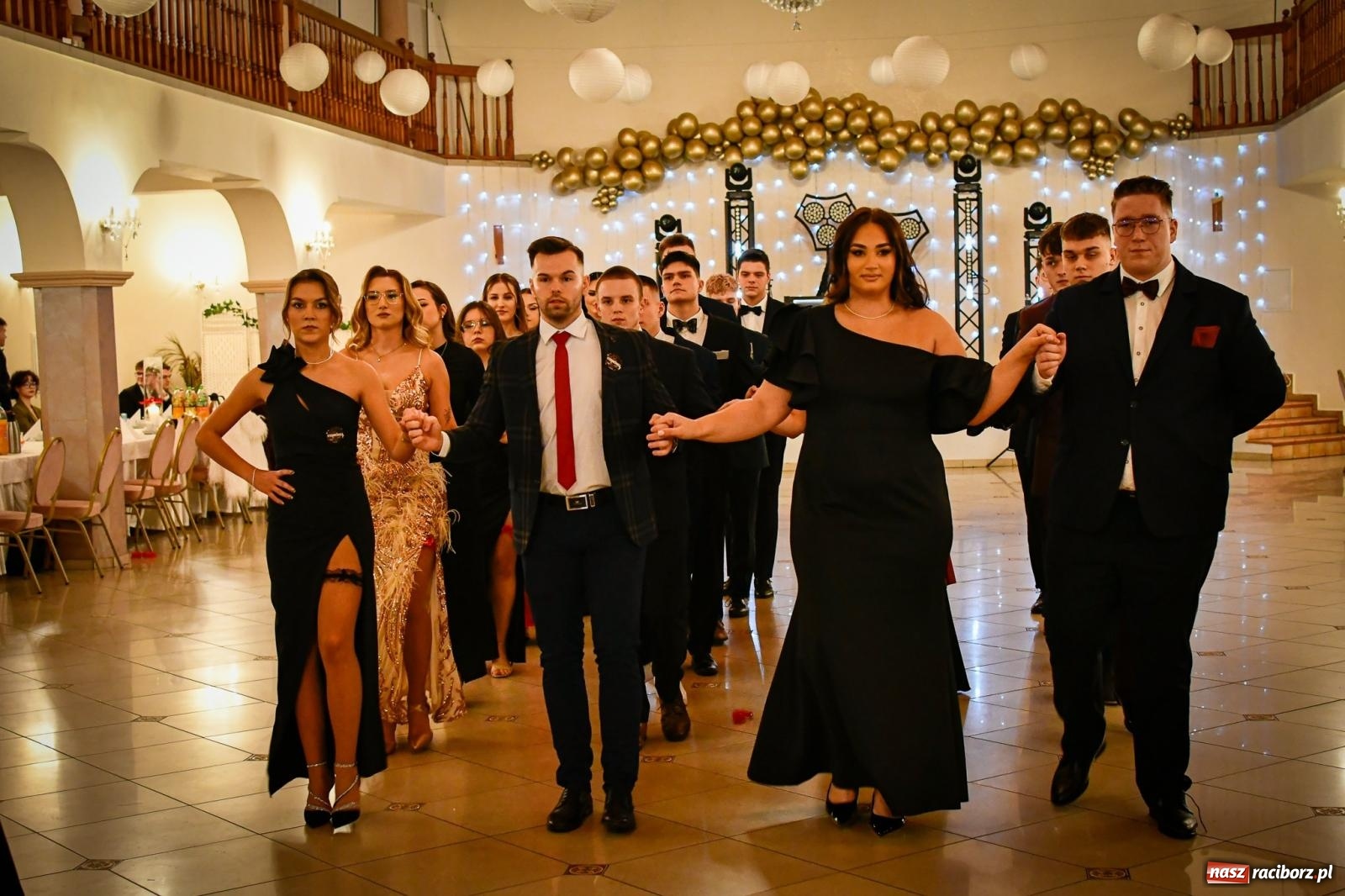 Zdjęcie w galerii na portalu naszraciborz.pl: Studniówka raciborskiego Ekonomika [FOTO i WIDEO] wiadomości z regionu