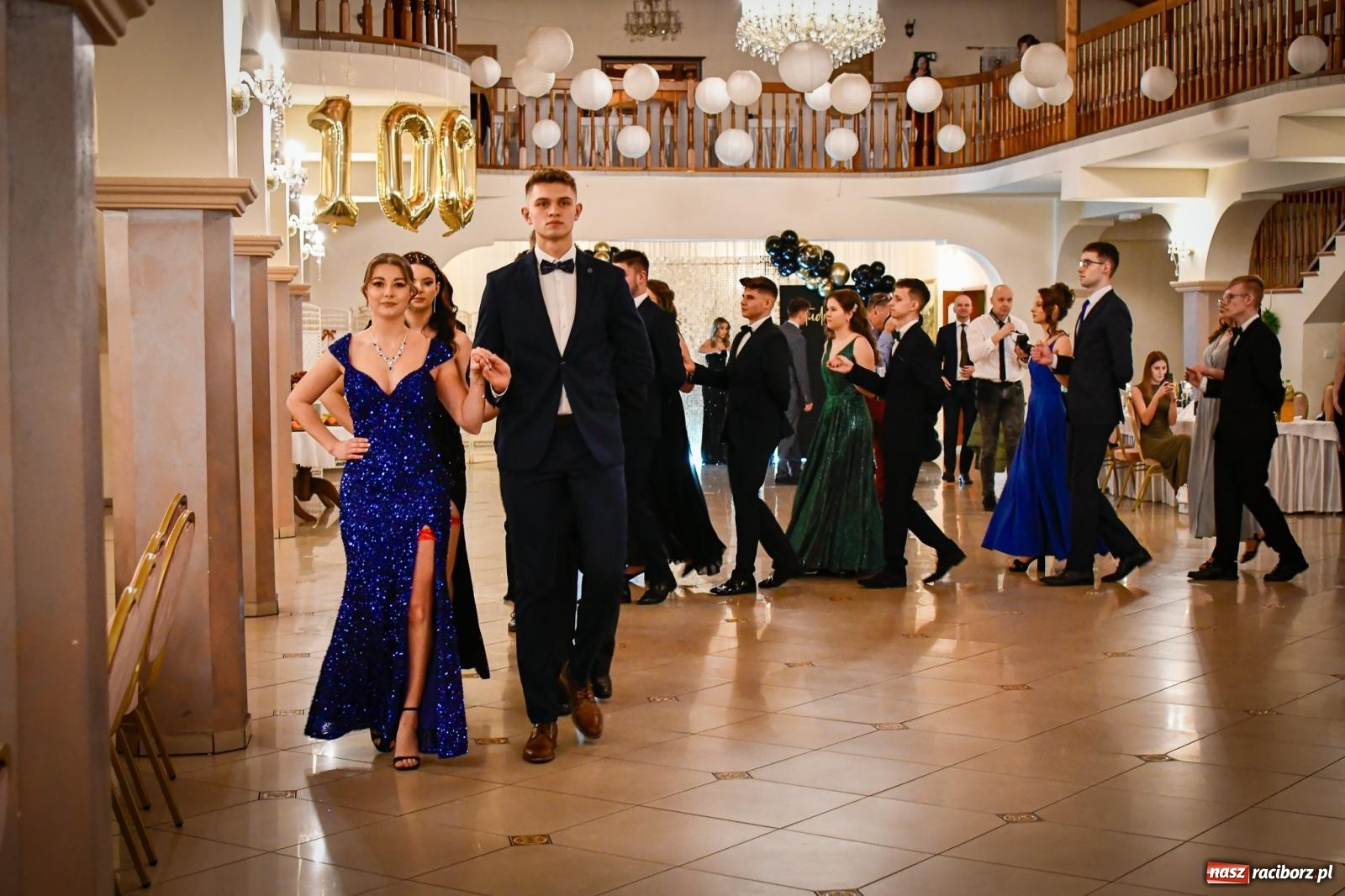 Zdjęcie w galerii na portalu naszraciborz.pl: Studniówka raciborskiego Ekonomika [FOTO i WIDEO] wiadomości z regionu