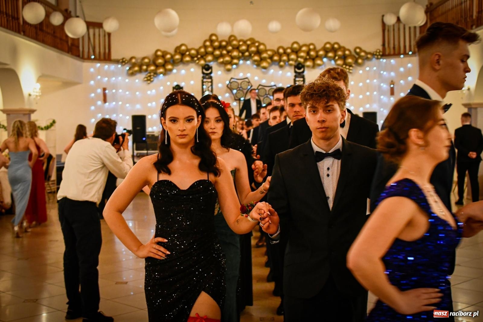 Zdjęcie w galerii na portalu naszraciborz.pl: Studniówka raciborskiego Ekonomika [FOTO i WIDEO] wiadomości z regionu