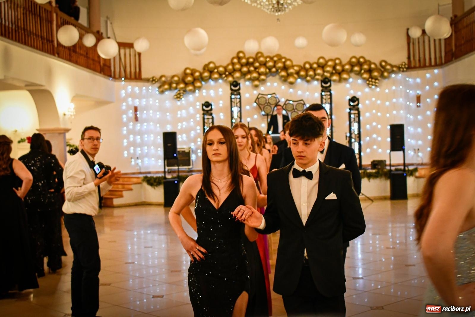 Zdjęcie w galerii na portalu naszraciborz.pl: Studniówka raciborskiego Ekonomika [FOTO i WIDEO] wiadomości z regionu