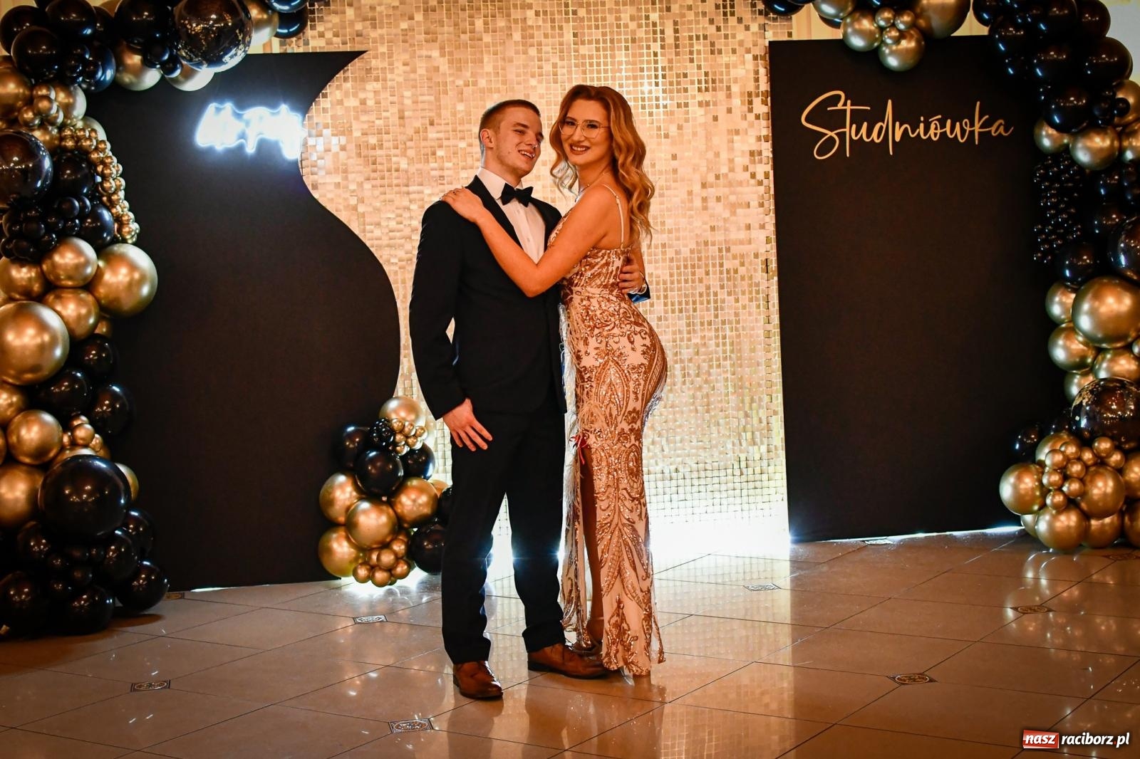 Zdjęcie w galerii na portalu naszraciborz.pl: Studniówka raciborskiego Ekonomika [FOTO i WIDEO] wiadomości z regionu