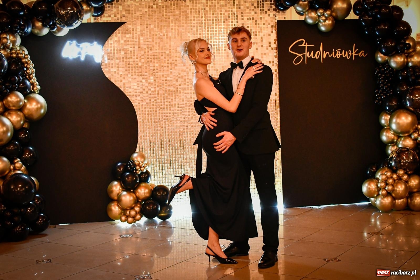 Zdjęcie w galerii na portalu naszraciborz.pl: Studniówka raciborskiego Ekonomika [FOTO i WIDEO] wiadomości z regionu