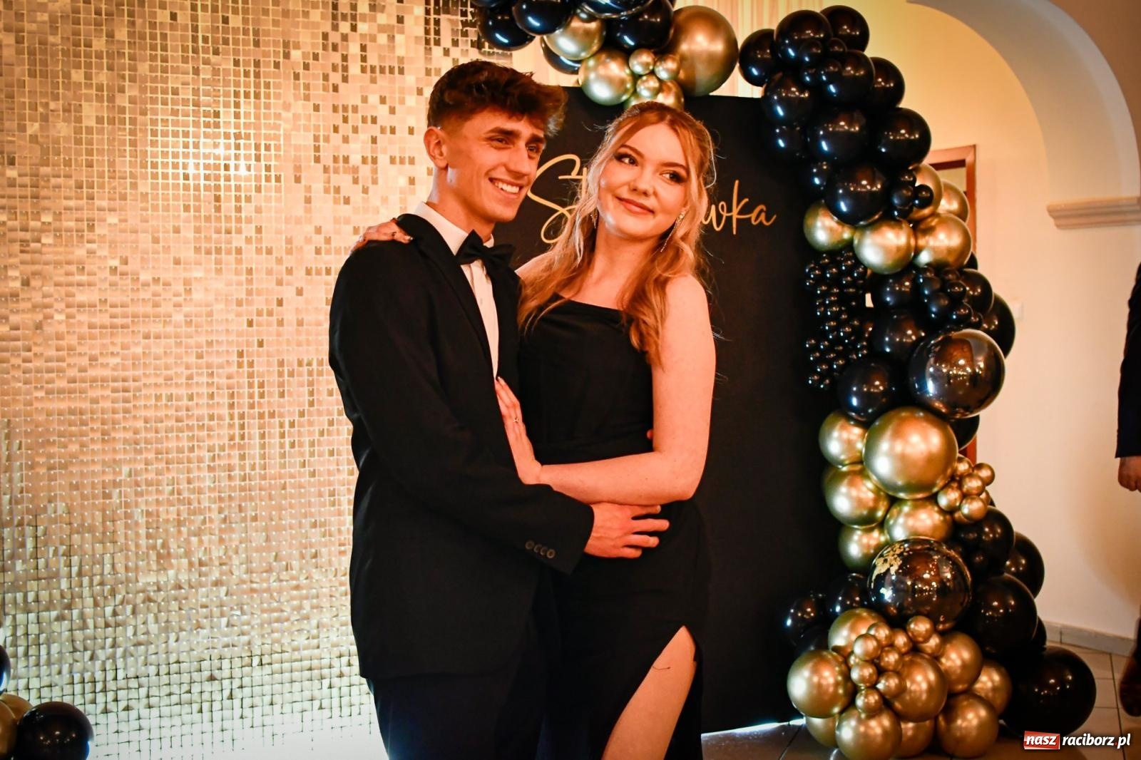 Zdjęcie w galerii na portalu naszraciborz.pl: Studniówka raciborskiego Ekonomika [FOTO i WIDEO] wiadomości z regionu