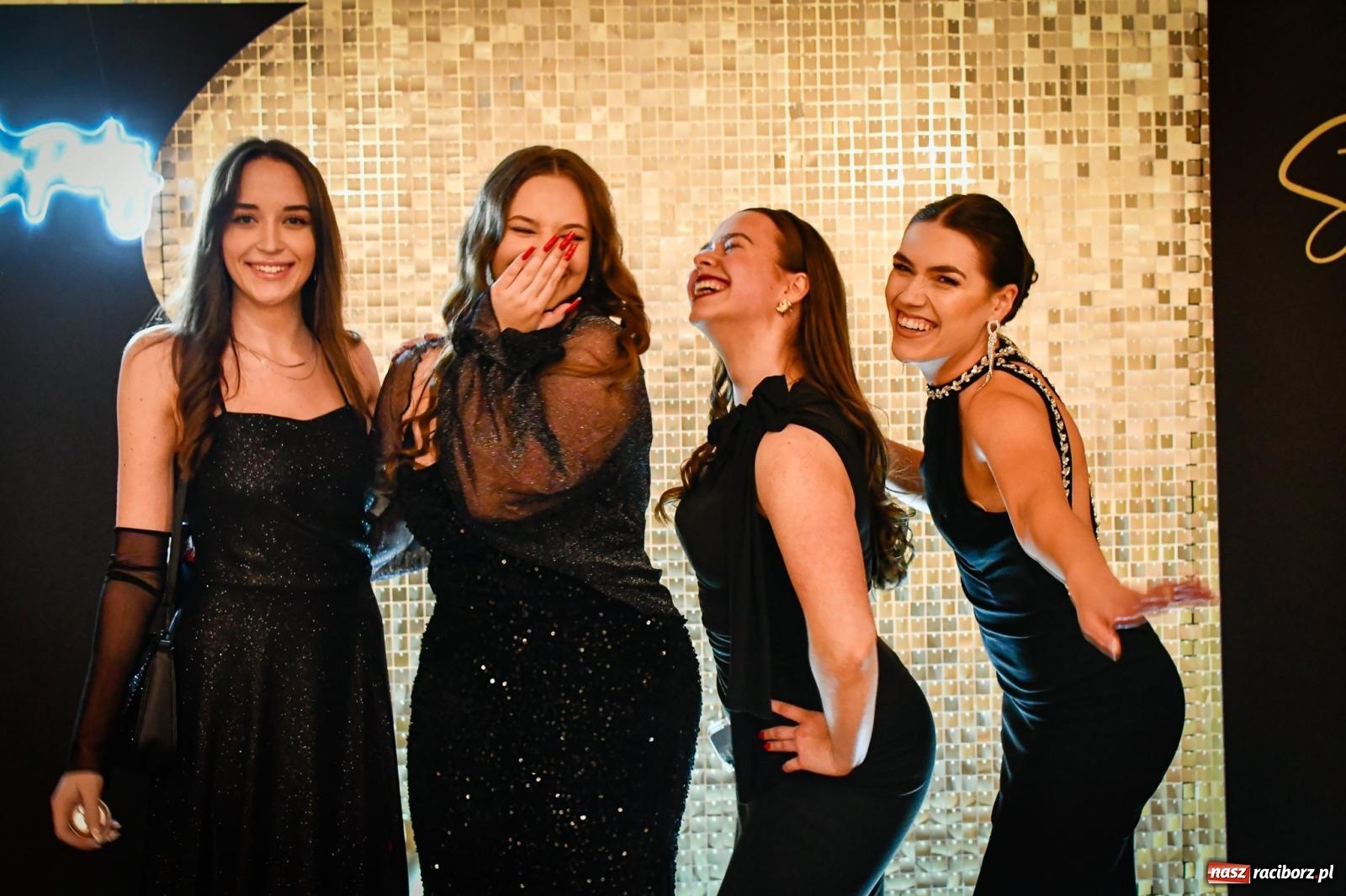 Zdjęcie w galerii na portalu naszraciborz.pl: Studniówka raciborskiego Ekonomika [FOTO i WIDEO] wiadomości z regionu