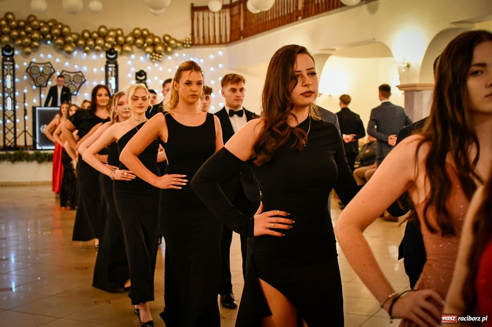 Zdjęcie w galerii na portalu naszraciborz.pl: Studniówka raciborskiego Ekonomika [FOTO i WIDEO] wiadomości z regionu