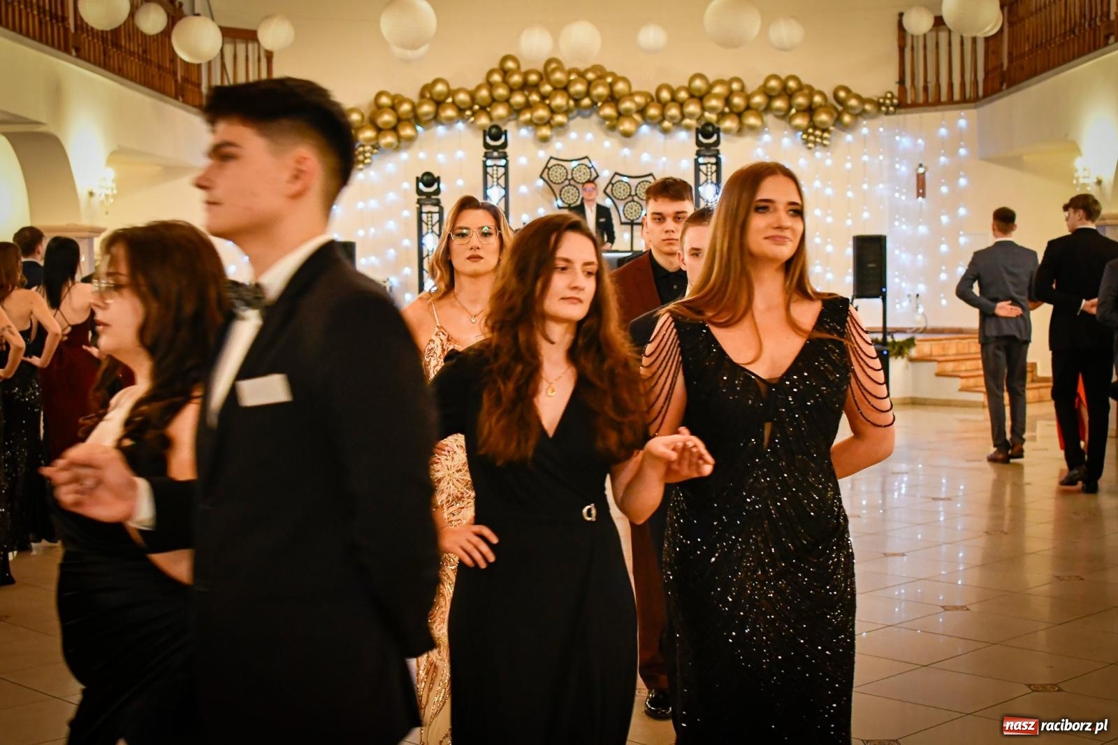 Zdjęcie w galerii na portalu naszraciborz.pl: Studniówka raciborskiego Ekonomika [FOTO i WIDEO] wiadomości z regionu