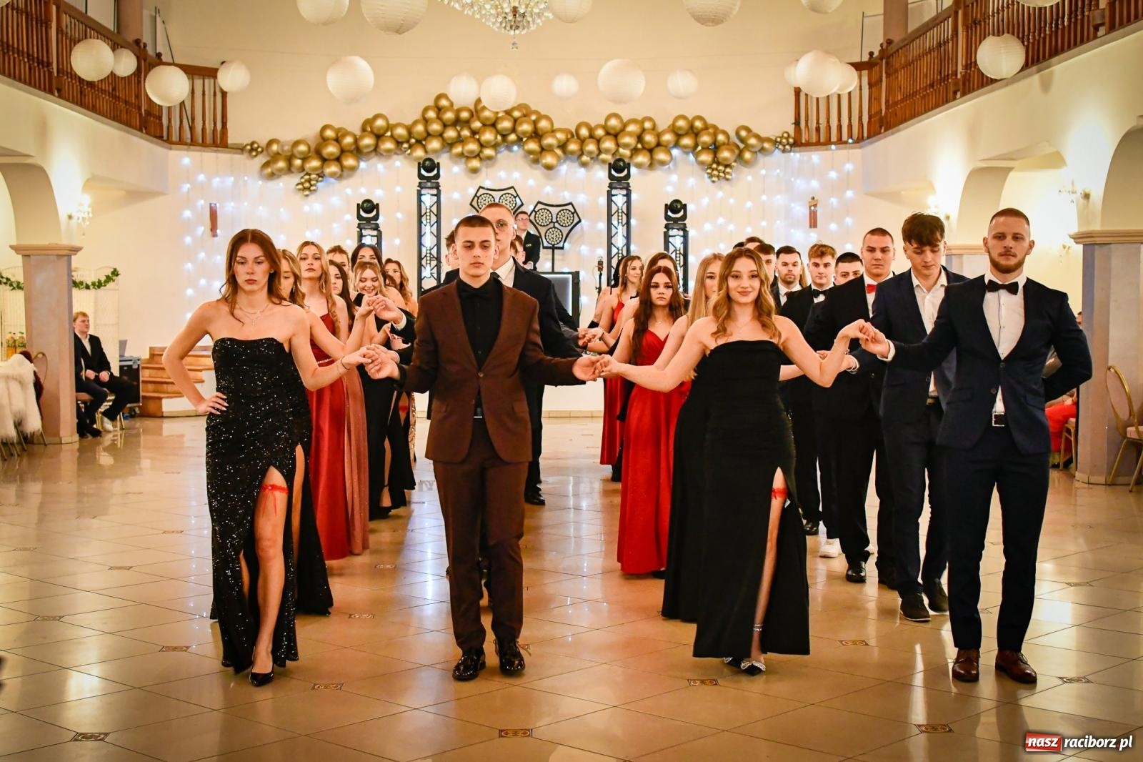 Zdjęcie w galerii na portalu naszraciborz.pl: Studniówka raciborskiego Ekonomika [FOTO i WIDEO] wiadomości z regionu