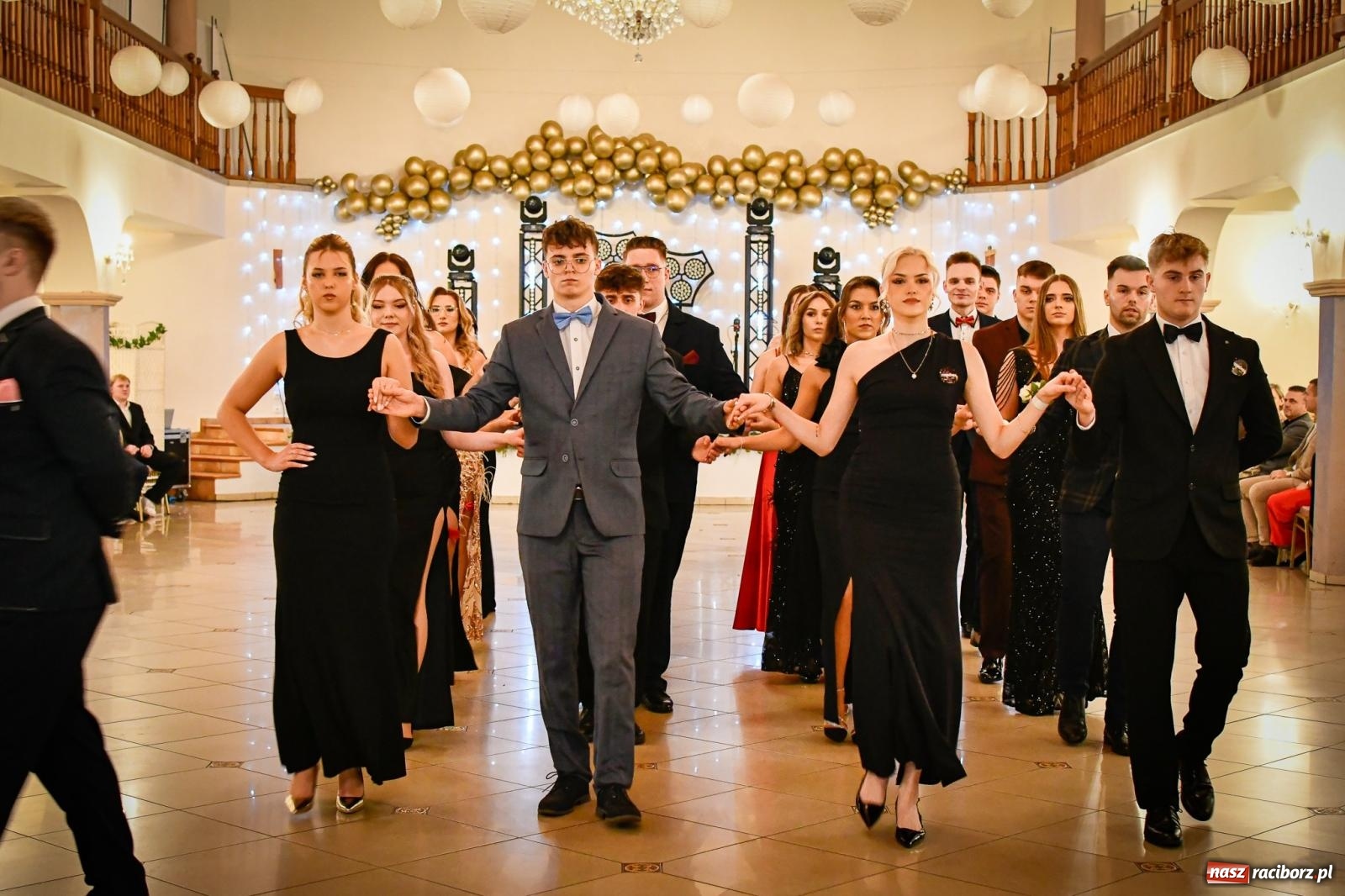 Zdjęcie w galerii na portalu naszraciborz.pl: Studniówka raciborskiego Ekonomika [FOTO i WIDEO] wiadomości z regionu