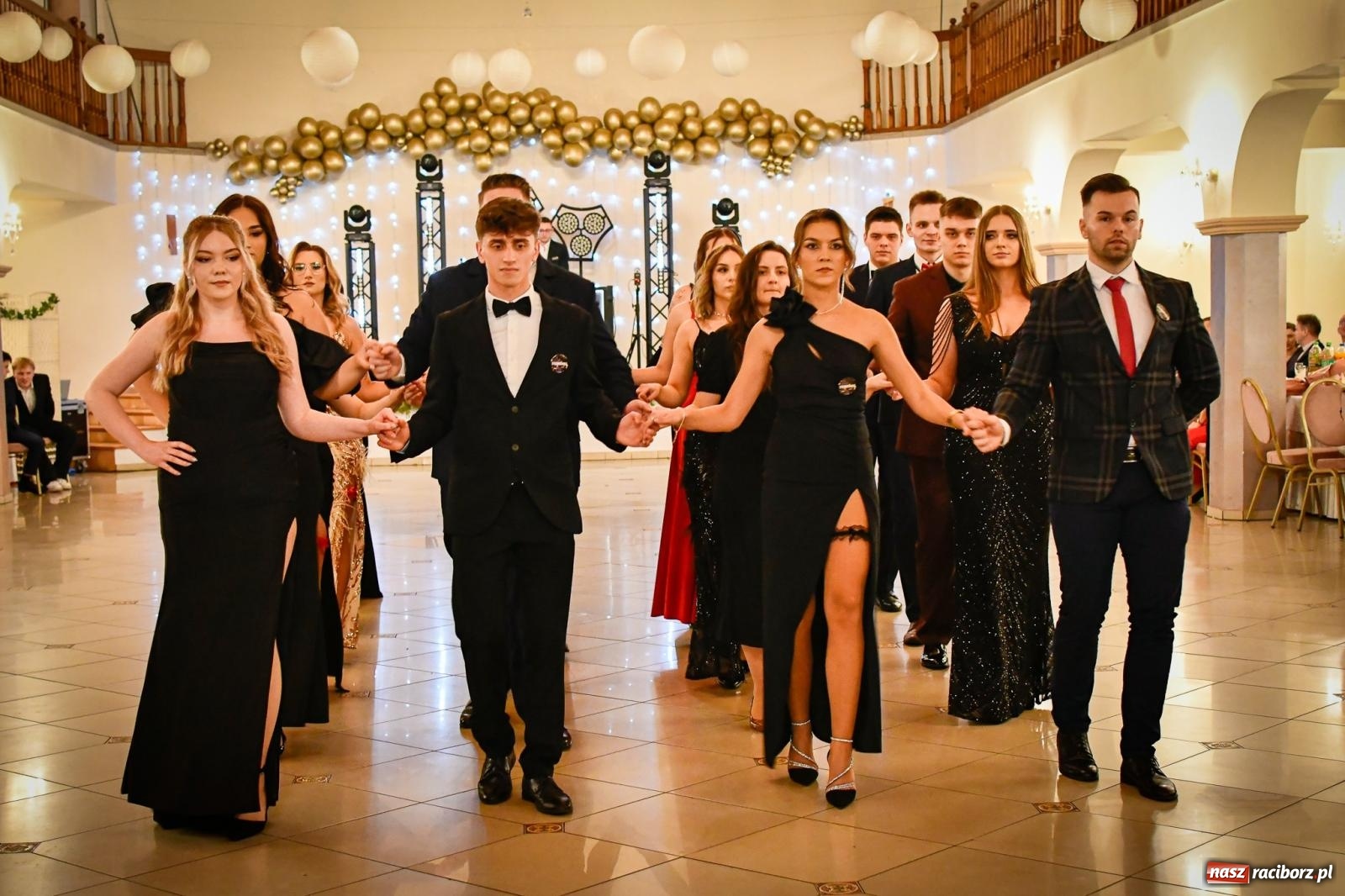 Zdjęcie w galerii na portalu naszraciborz.pl: Studniówka raciborskiego Ekonomika [FOTO i WIDEO] wiadomości z regionu