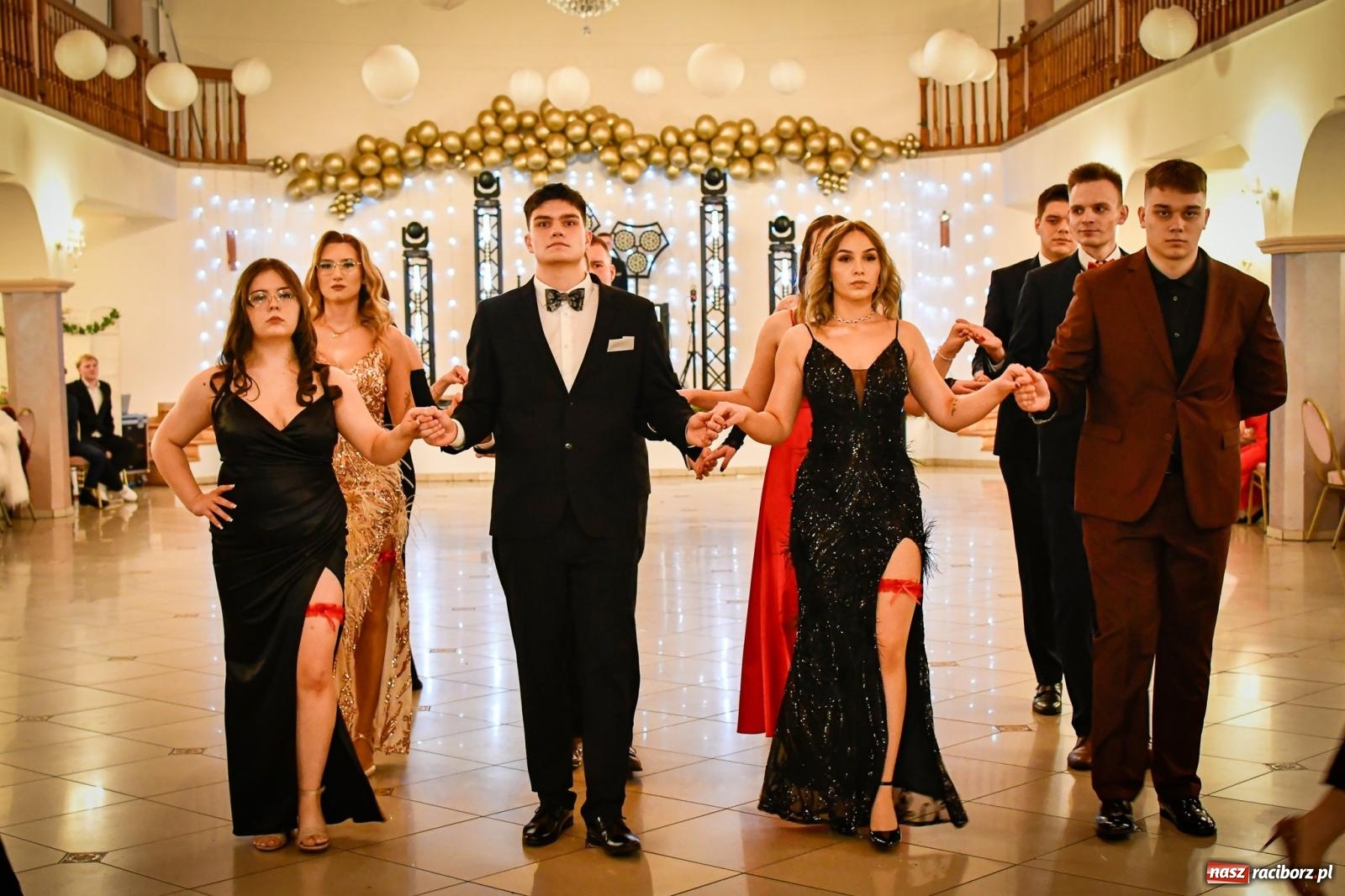 Zdjęcie w galerii na portalu naszraciborz.pl: Studniówka raciborskiego Ekonomika [FOTO i WIDEO] wiadomości z regionu