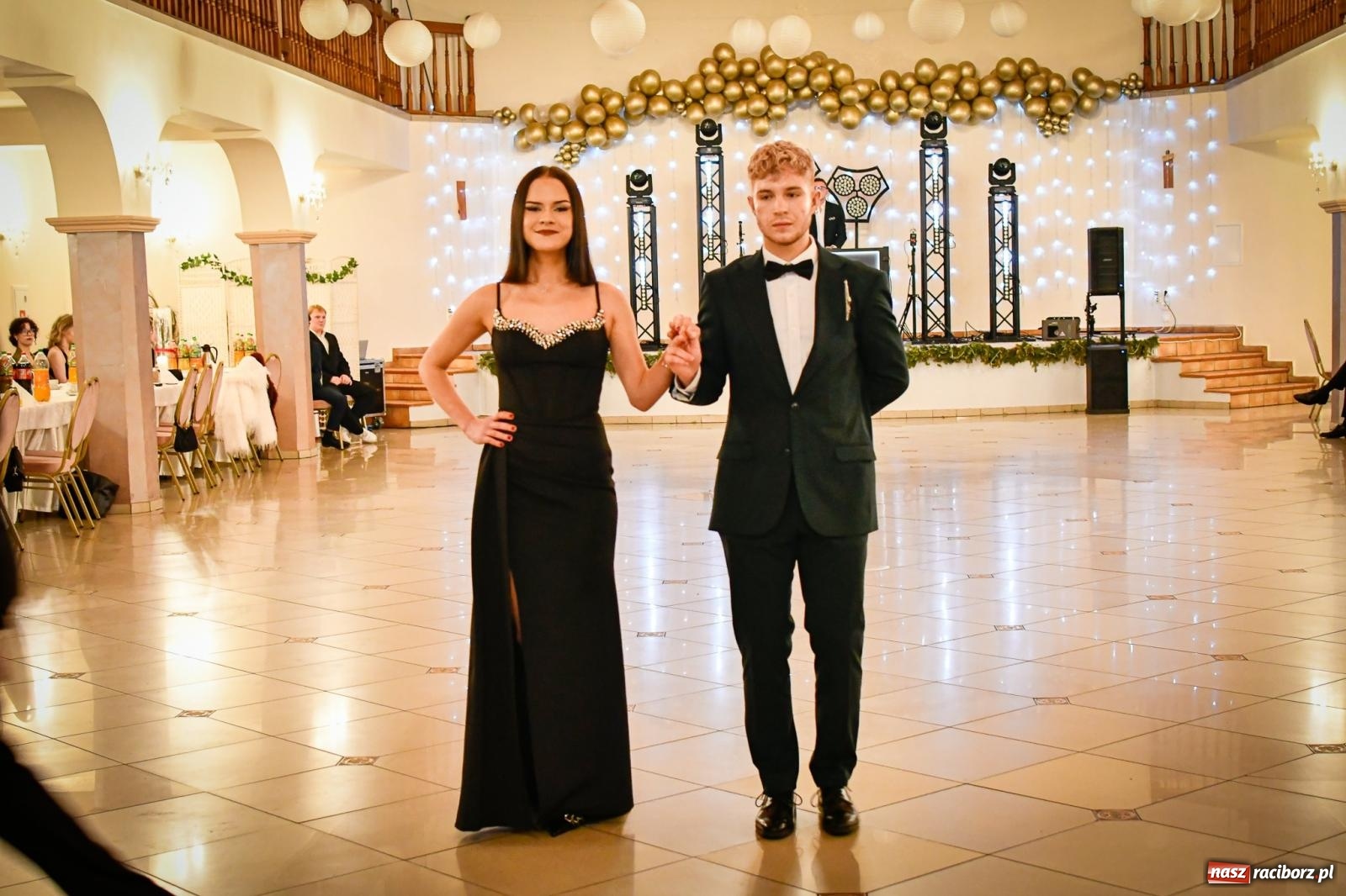 Zdjęcie w galerii na portalu naszraciborz.pl: Studniówka raciborskiego Ekonomika [FOTO i WIDEO] wiadomości z regionu