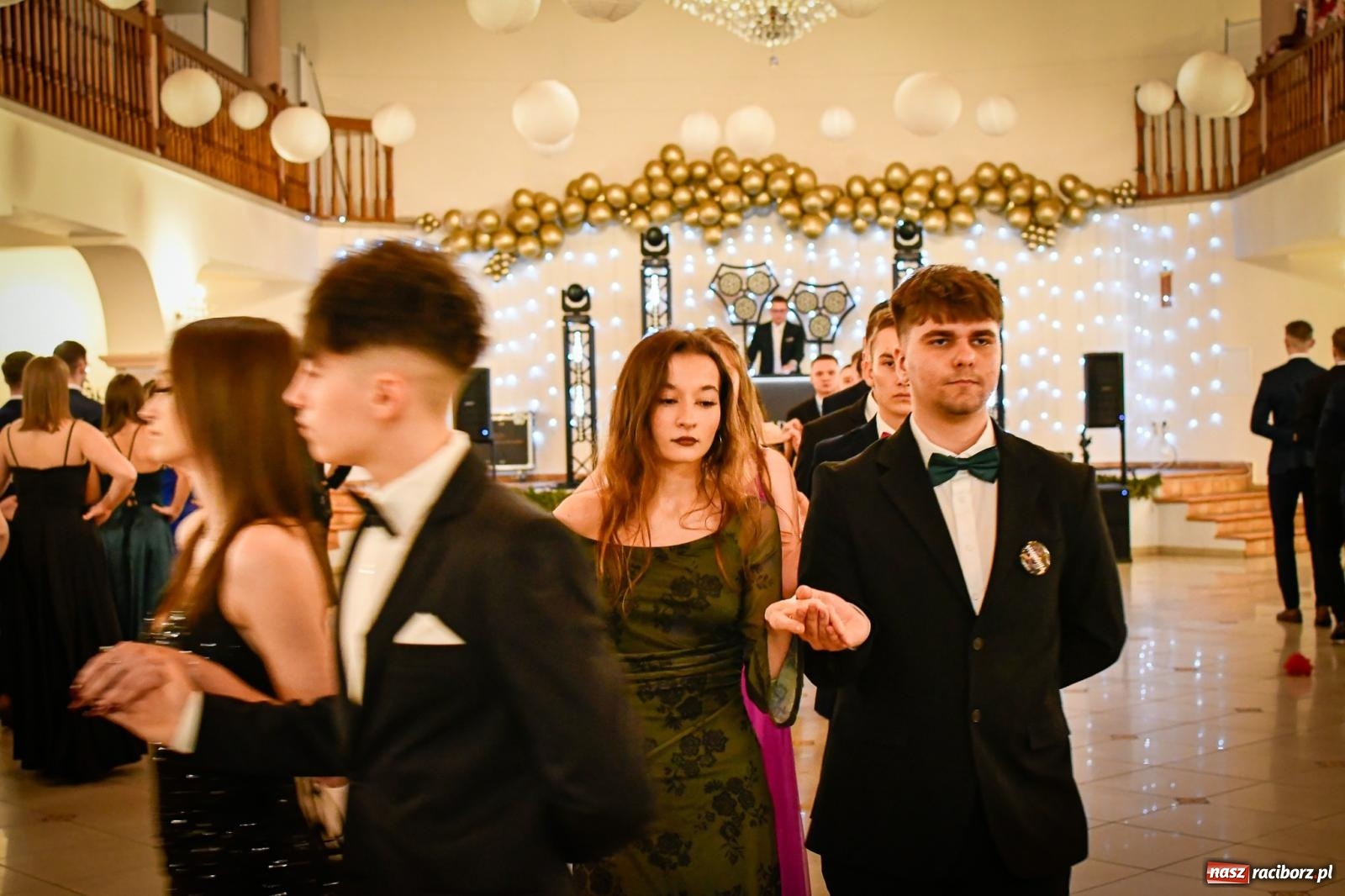 Zdjęcie w galerii na portalu naszraciborz.pl: Studniówka raciborskiego Ekonomika [FOTO i WIDEO] wiadomości z regionu