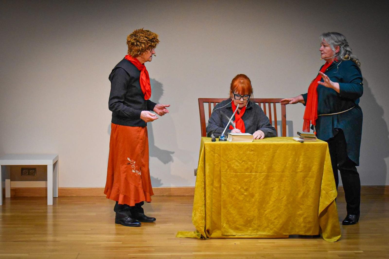 Zdjęcie w galerii na portalu naszraciborz.pl: Fredrowska komedia na deskach Raciborza wiadomości z regionu