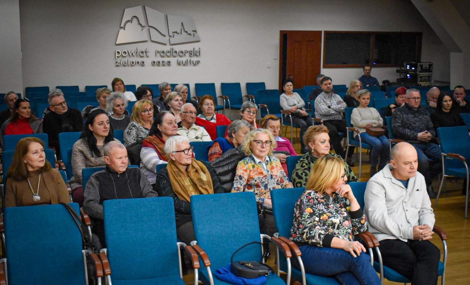 Zdjęcie w galerii na portalu naszraciborz.pl: Fredrowska komedia na deskach Raciborza wiadomości z regionu