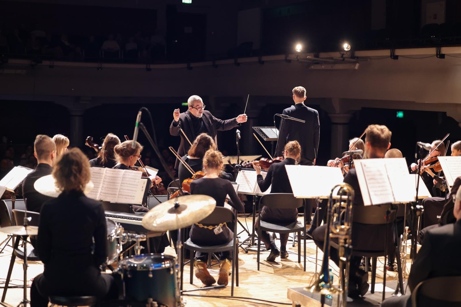 Zdjęcie w galerii na portalu naszraciborz.pl: Koncert świąteczno-noworoczny orkiestr RCK wiadomości z regionu