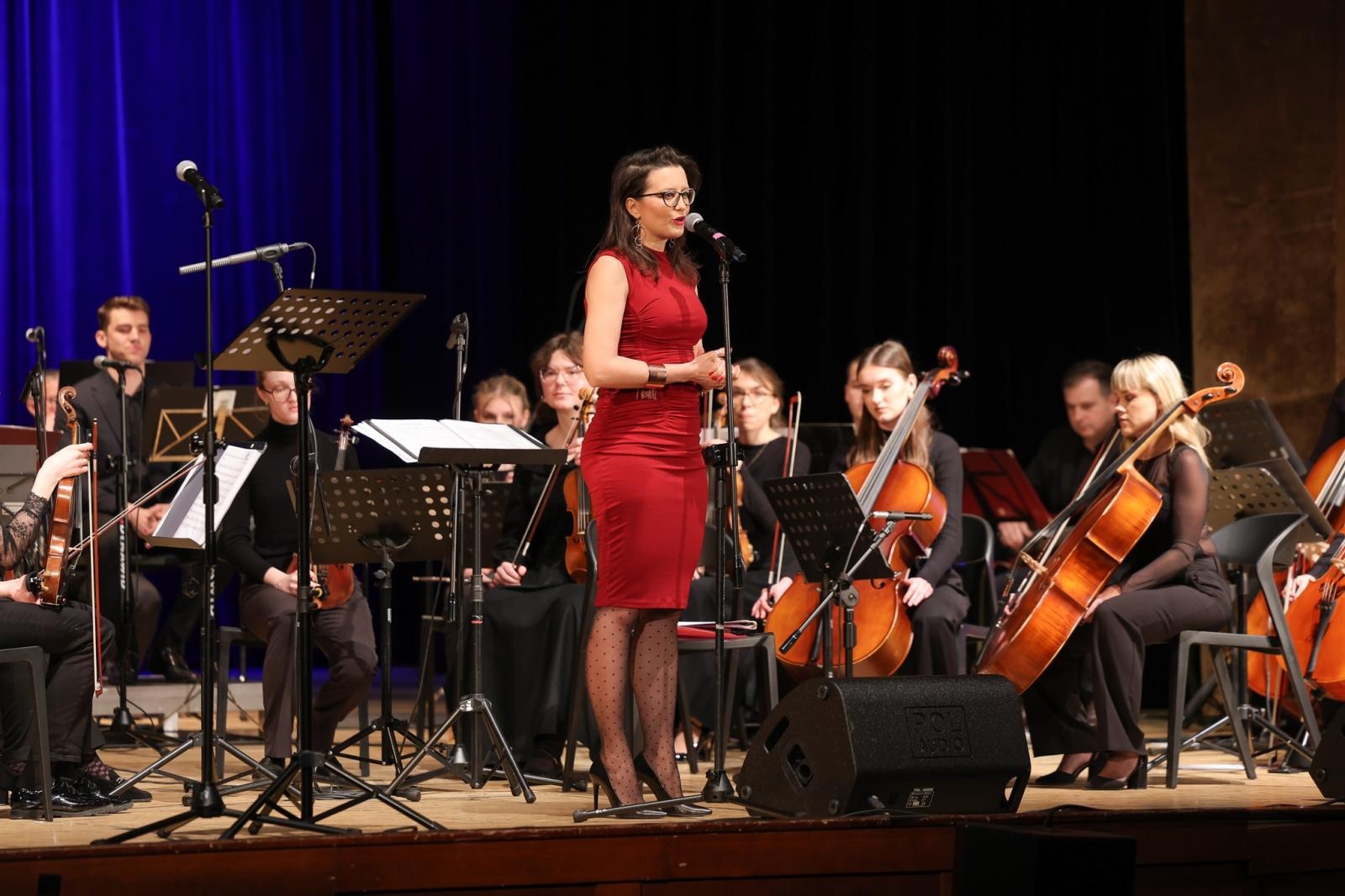 Zdjęcie w galerii na portalu naszraciborz.pl: Koncert świąteczno-noworoczny orkiestr RCK wiadomości z regionu