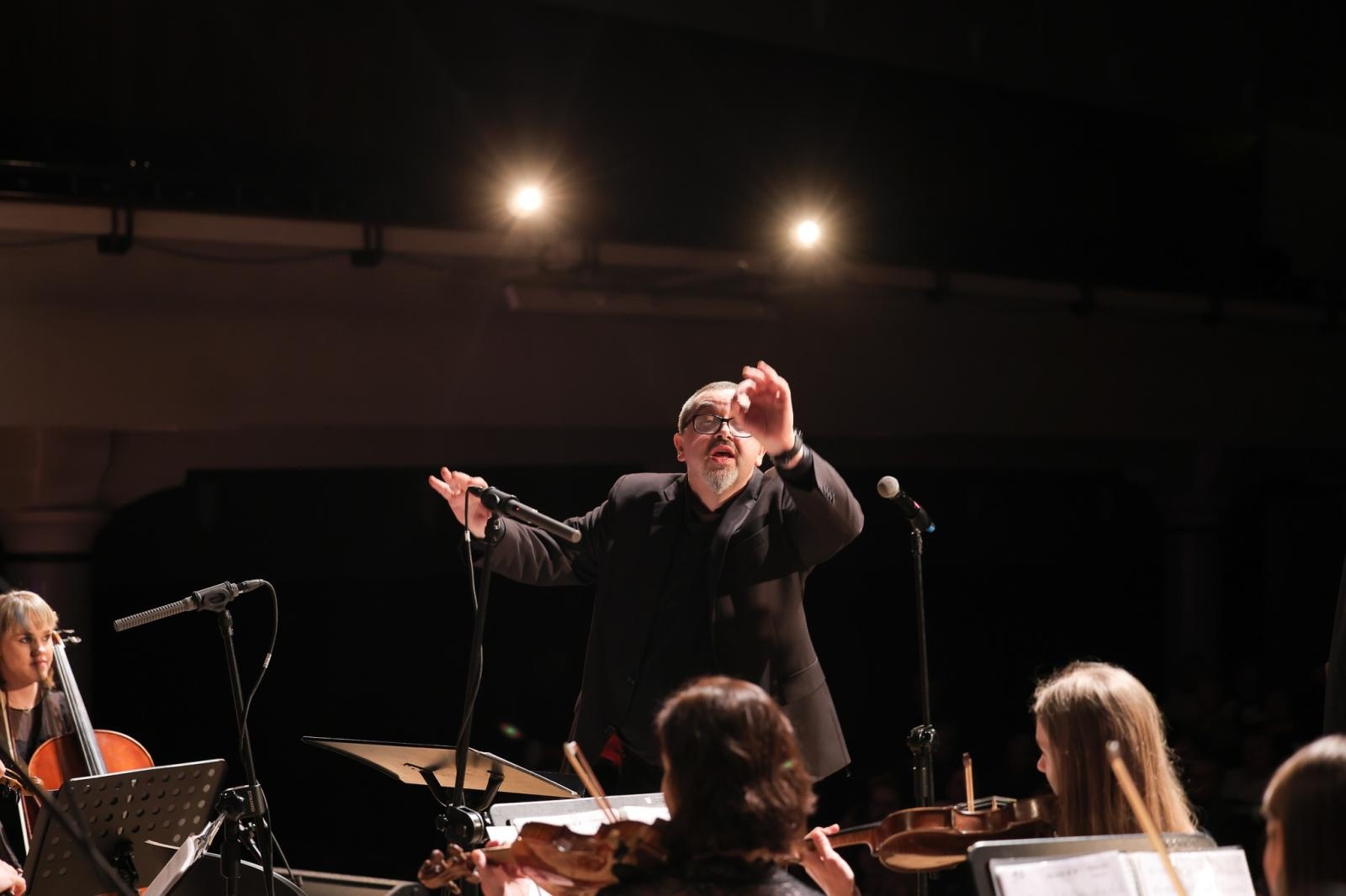 Zdjęcie w galerii na portalu naszraciborz.pl: Koncert świąteczno-noworoczny orkiestr RCK wiadomości z regionu