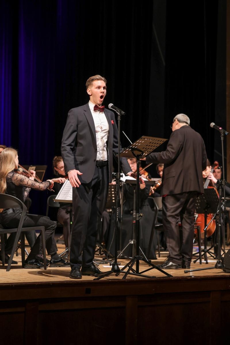 Zdjęcie w galerii na portalu naszraciborz.pl: Koncert świąteczno-noworoczny orkiestr RCK wiadomości z regionu