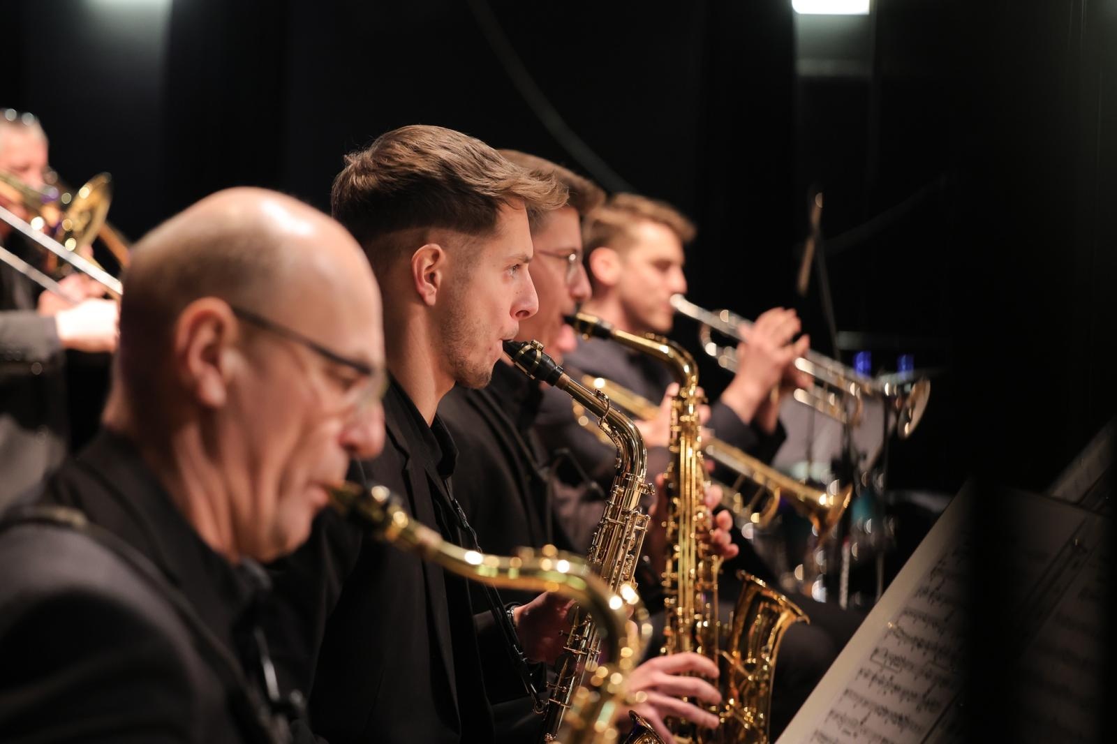 Zdjęcie w galerii na portalu naszraciborz.pl: Koncert świąteczno-noworoczny orkiestr RCK wiadomości z regionu