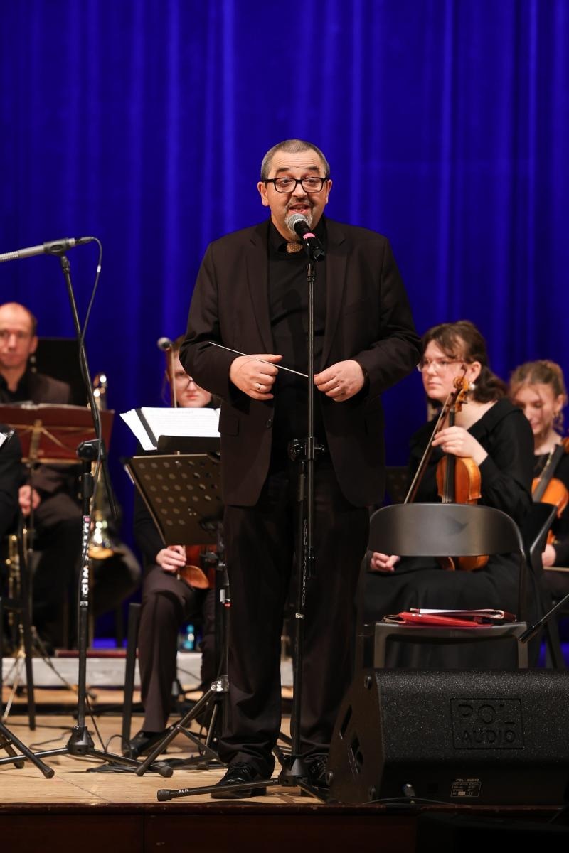 Zdjęcie w galerii na portalu naszraciborz.pl: Koncert świąteczno-noworoczny orkiestr RCK wiadomości z regionu