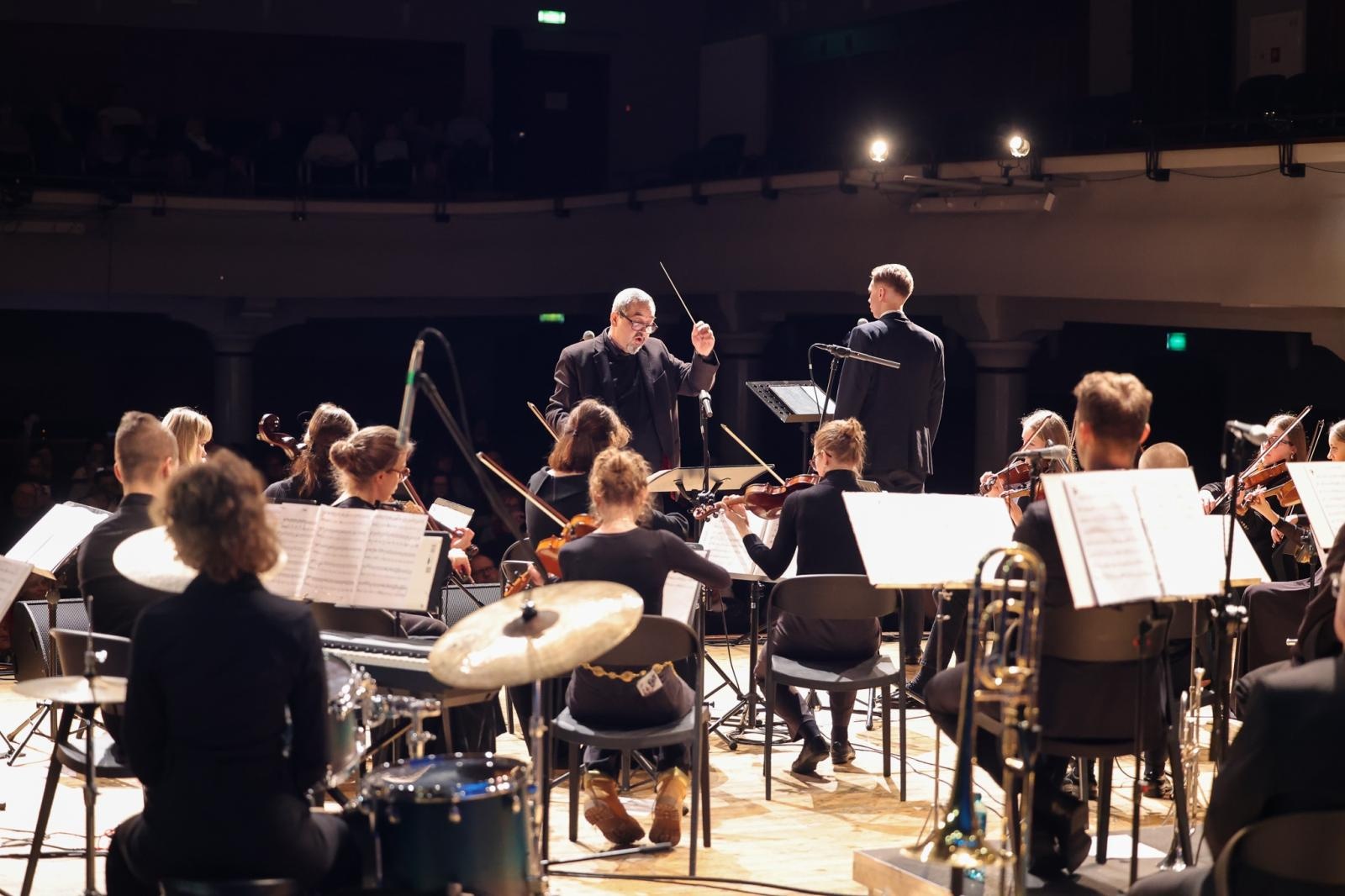 Zdjęcie w galerii na portalu naszraciborz.pl: Koncert świąteczno-noworoczny orkiestr RCK wiadomości z regionu