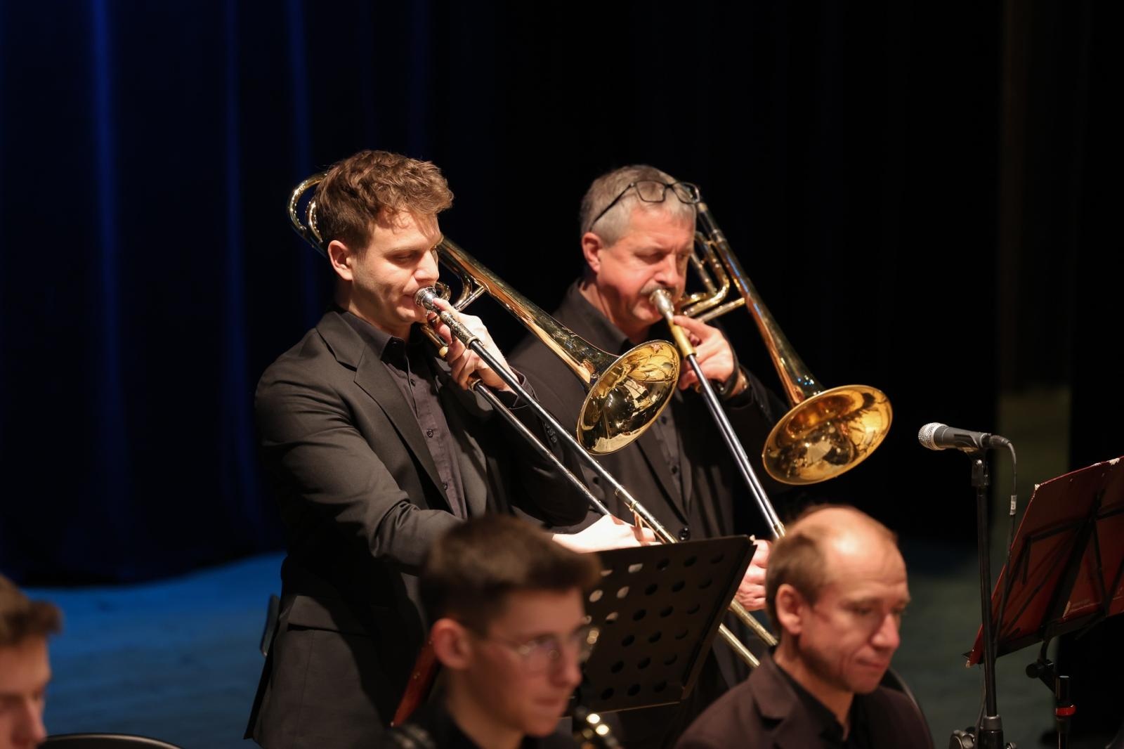 Zdjęcie w galerii na portalu naszraciborz.pl: Koncert świąteczno-noworoczny orkiestr RCK wiadomości z regionu