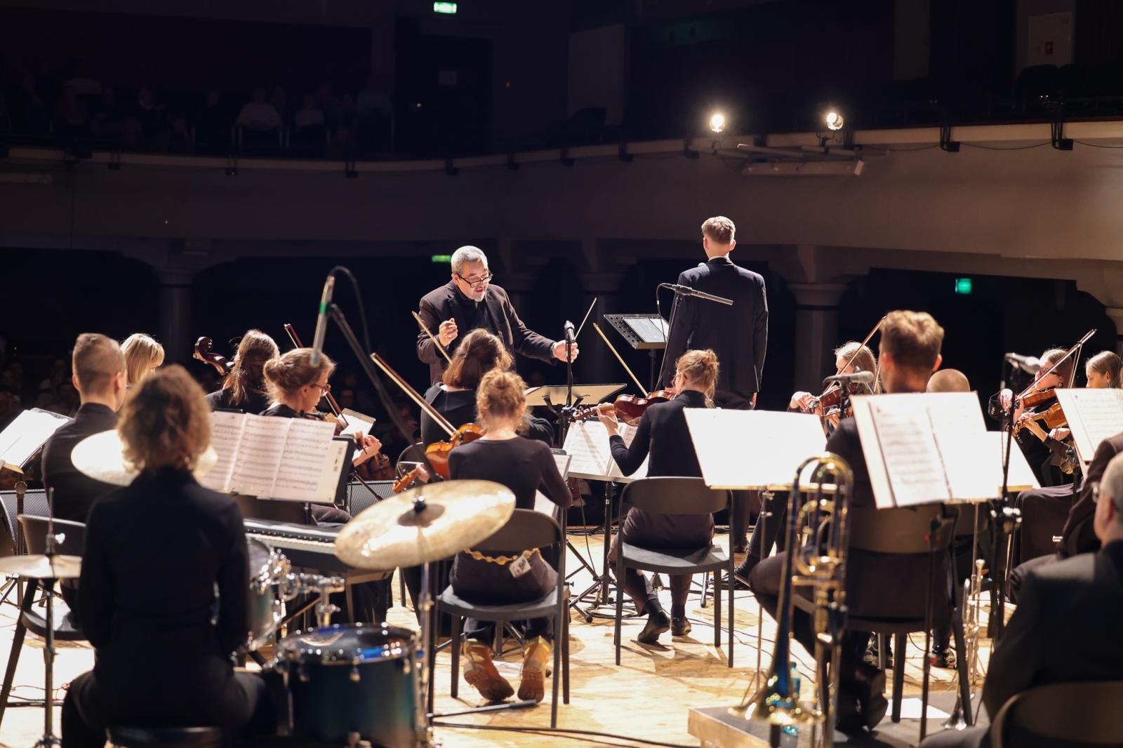 Zdjęcie w galerii na portalu naszraciborz.pl: Koncert świąteczno-noworoczny orkiestr RCK wiadomości z regionu