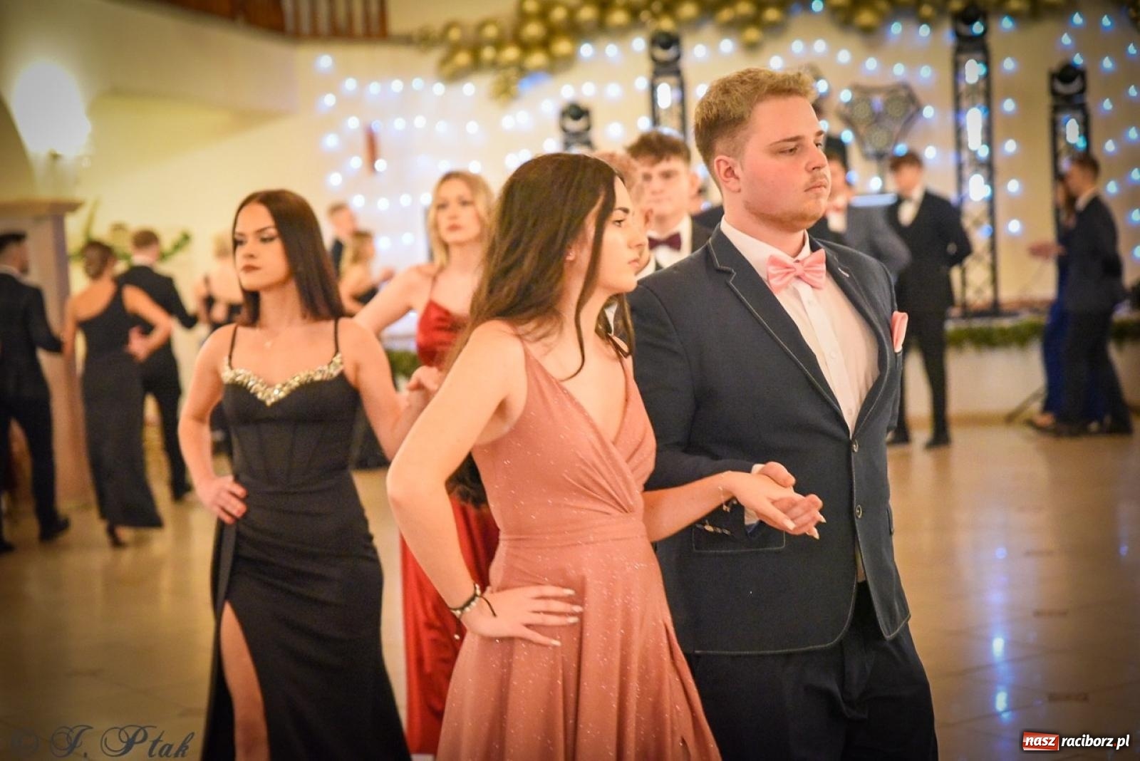 Zdjęcie w galerii na portalu naszraciborz.pl: Studniówka raciborskiego Ekonomika na bis! [FOTO i WIDEO] wiadomości z regionu