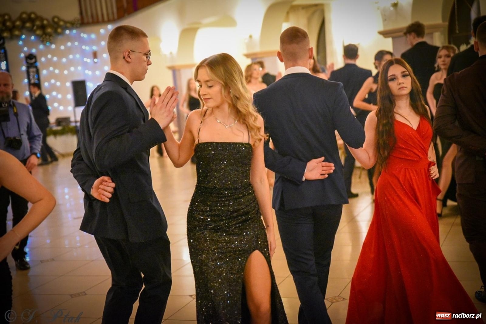 Zdjęcie w galerii na portalu naszraciborz.pl: Studniówka raciborskiego Ekonomika na bis! [FOTO i WIDEO] wiadomości z regionu