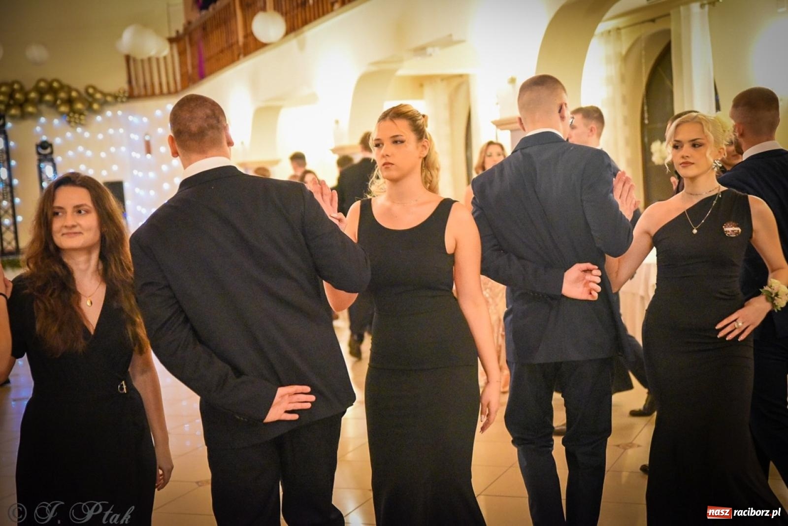 Zdjęcie w galerii na portalu naszraciborz.pl: Studniówka raciborskiego Ekonomika na bis! [FOTO i WIDEO] wiadomości z regionu