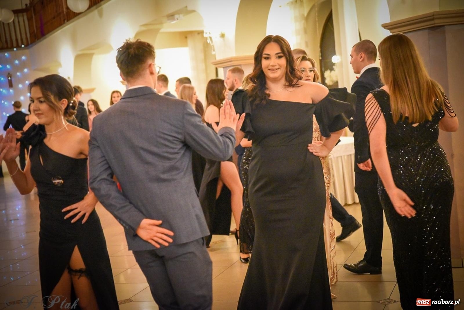 Zdjęcie w galerii na portalu naszraciborz.pl: Studniówka raciborskiego Ekonomika na bis! [FOTO i WIDEO] wiadomości z regionu