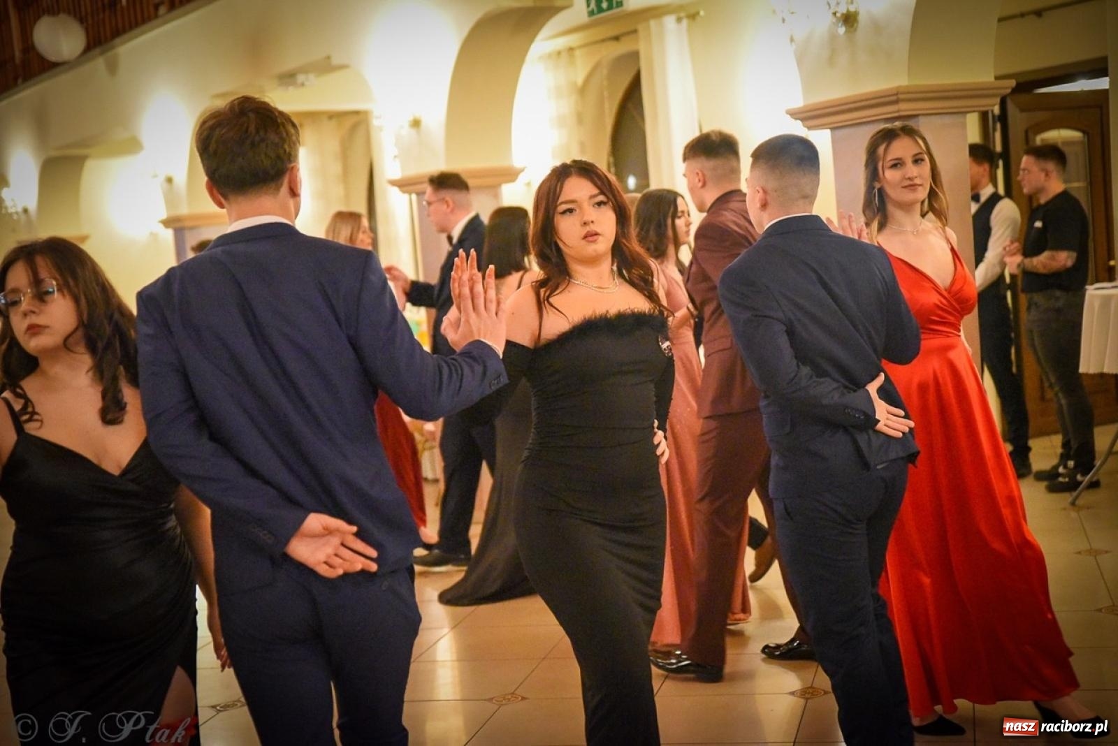 Zdjęcie w galerii na portalu naszraciborz.pl: Studniówka raciborskiego Ekonomika na bis! [FOTO i WIDEO] wiadomości z regionu