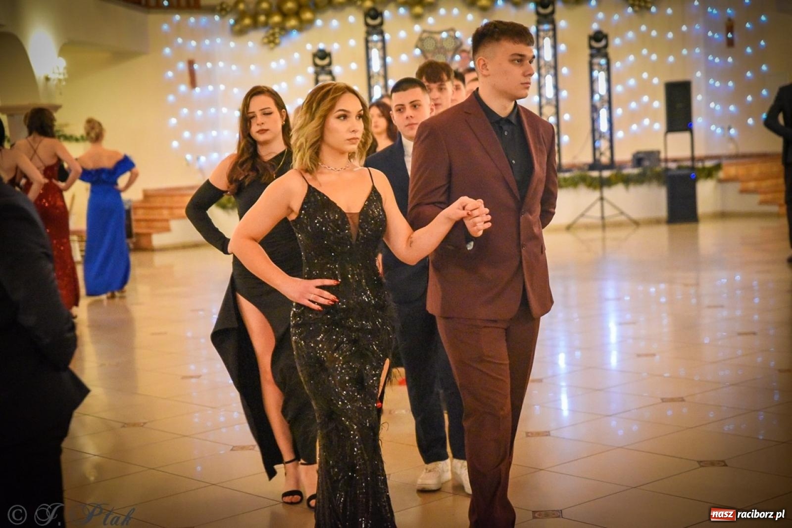 Zdjęcie w galerii na portalu naszraciborz.pl: Studniówka raciborskiego Ekonomika na bis! [FOTO i WIDEO] wiadomości z regionu