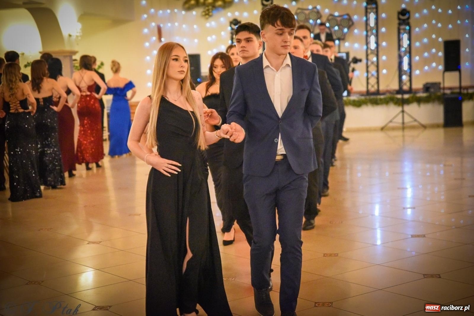 Zdjęcie w galerii na portalu naszraciborz.pl: Studniówka raciborskiego Ekonomika na bis! [FOTO i WIDEO] wiadomości z regionu