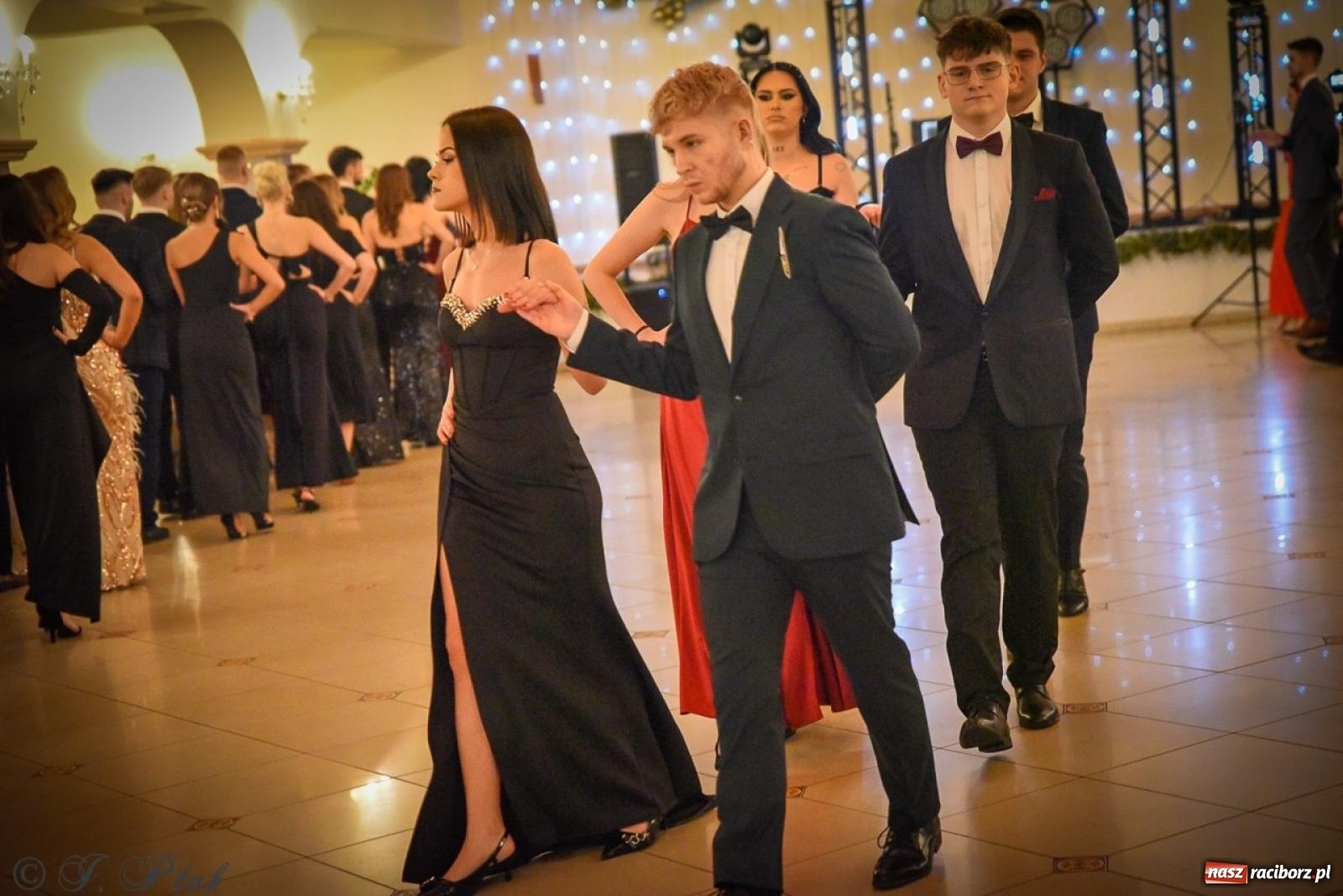 Zdjęcie w galerii na portalu naszraciborz.pl: Studniówka raciborskiego Ekonomika na bis! [FOTO i WIDEO] wiadomości z regionu