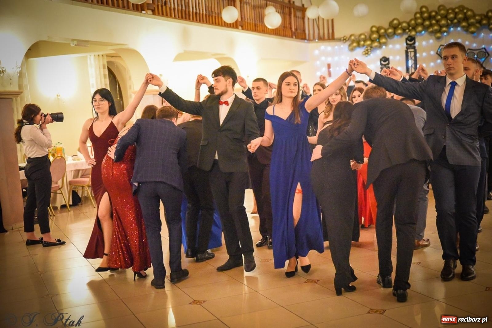 Zdjęcie w galerii na portalu naszraciborz.pl: Studniówka raciborskiego Ekonomika na bis! [FOTO i WIDEO] wiadomości z regionu