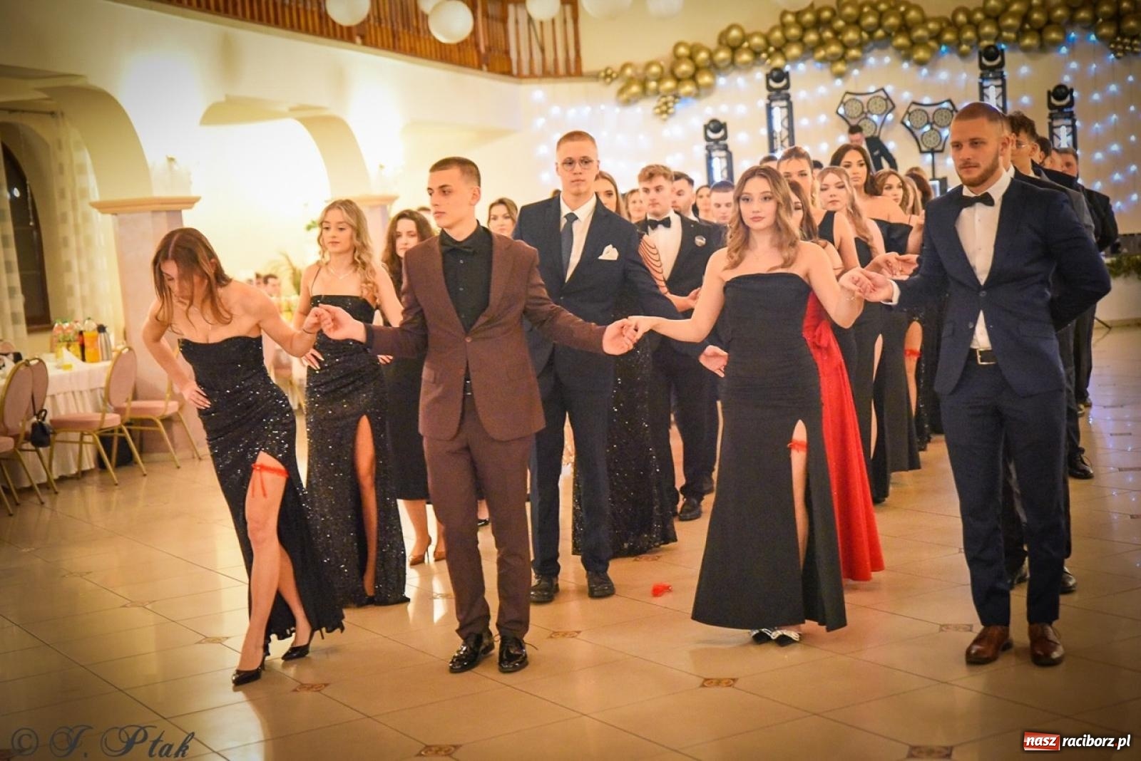 Zdjęcie w galerii na portalu naszraciborz.pl: Studniówka raciborskiego Ekonomika na bis! [FOTO i WIDEO] wiadomości z regionu