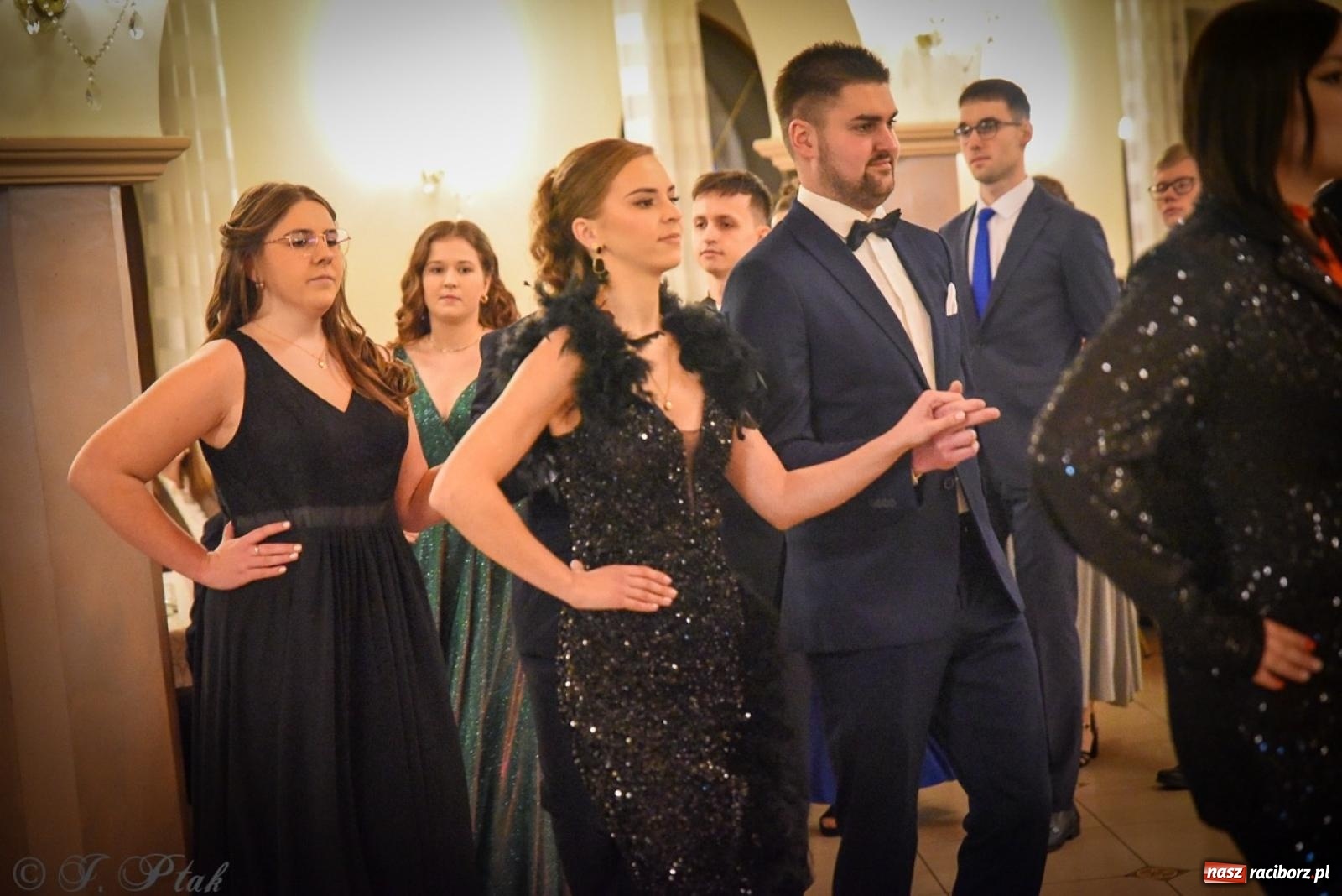 Zdjęcie w galerii na portalu naszraciborz.pl: Studniówka raciborskiego Ekonomika na bis! [FOTO i WIDEO] wiadomości z regionu