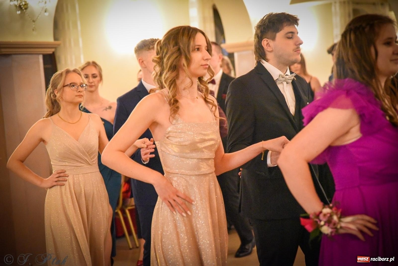 Zdjęcie w galerii na portalu naszraciborz.pl: Studniówka raciborskiego Ekonomika na bis! [FOTO i WIDEO] wiadomości z regionu