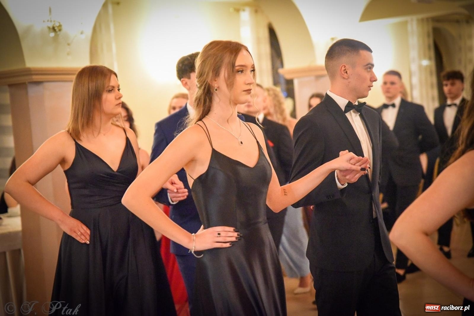 Zdjęcie w galerii na portalu naszraciborz.pl: Studniówka raciborskiego Ekonomika na bis! [FOTO i WIDEO] wiadomości z regionu