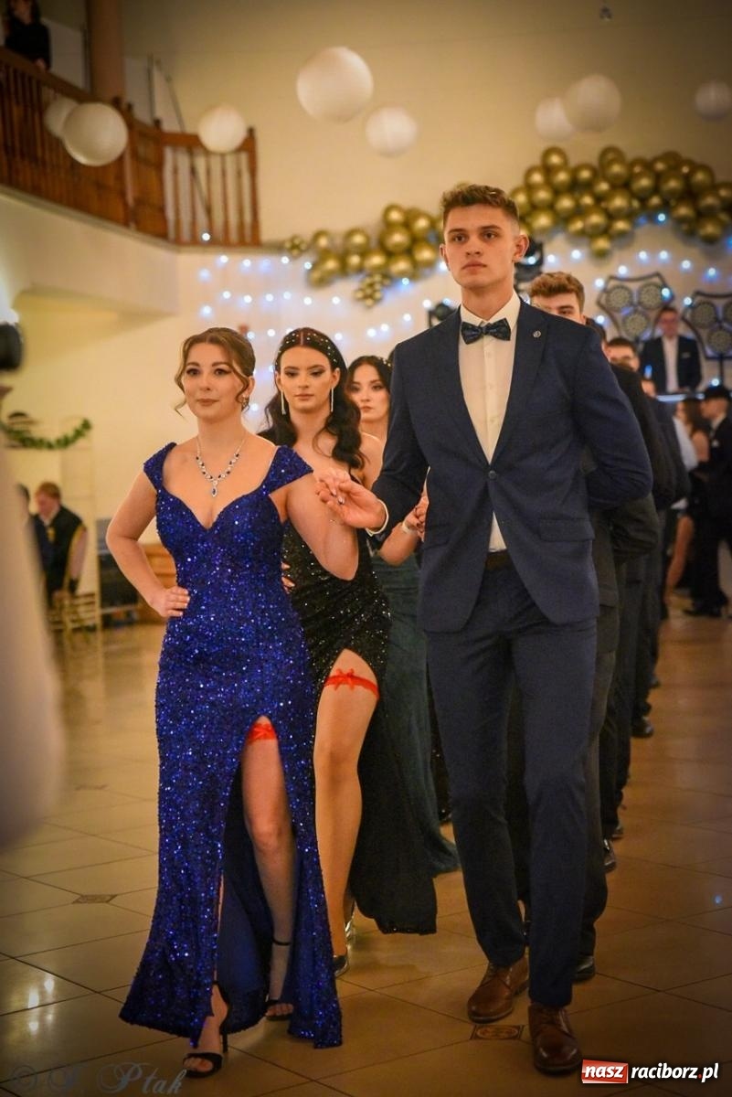 Zdjęcie w galerii na portalu naszraciborz.pl: Studniówka raciborskiego Ekonomika na bis! [FOTO i WIDEO] wiadomości z regionu