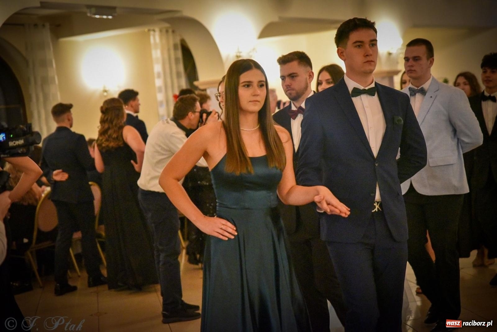 Zdjęcie w galerii na portalu naszraciborz.pl: Studniówka raciborskiego Ekonomika na bis! [FOTO i WIDEO] wiadomości z regionu