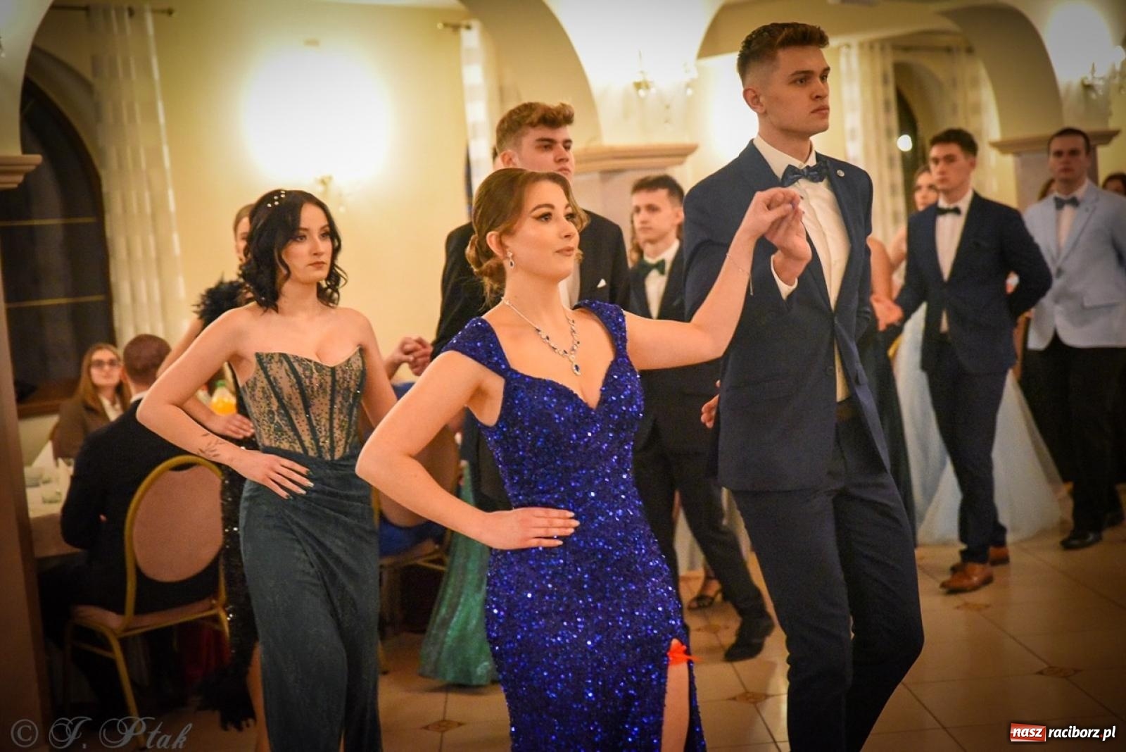 Zdjęcie w galerii na portalu naszraciborz.pl: Studniówka raciborskiego Ekonomika na bis! [FOTO i WIDEO] wiadomości z regionu