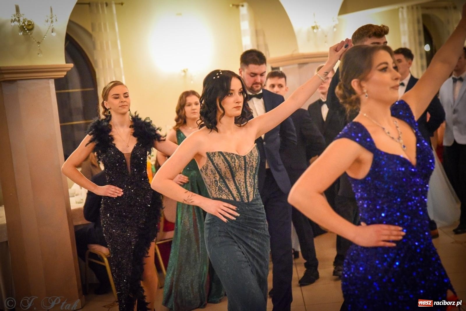 Zdjęcie w galerii na portalu naszraciborz.pl: Studniówka raciborskiego Ekonomika na bis! [FOTO i WIDEO] wiadomości z regionu