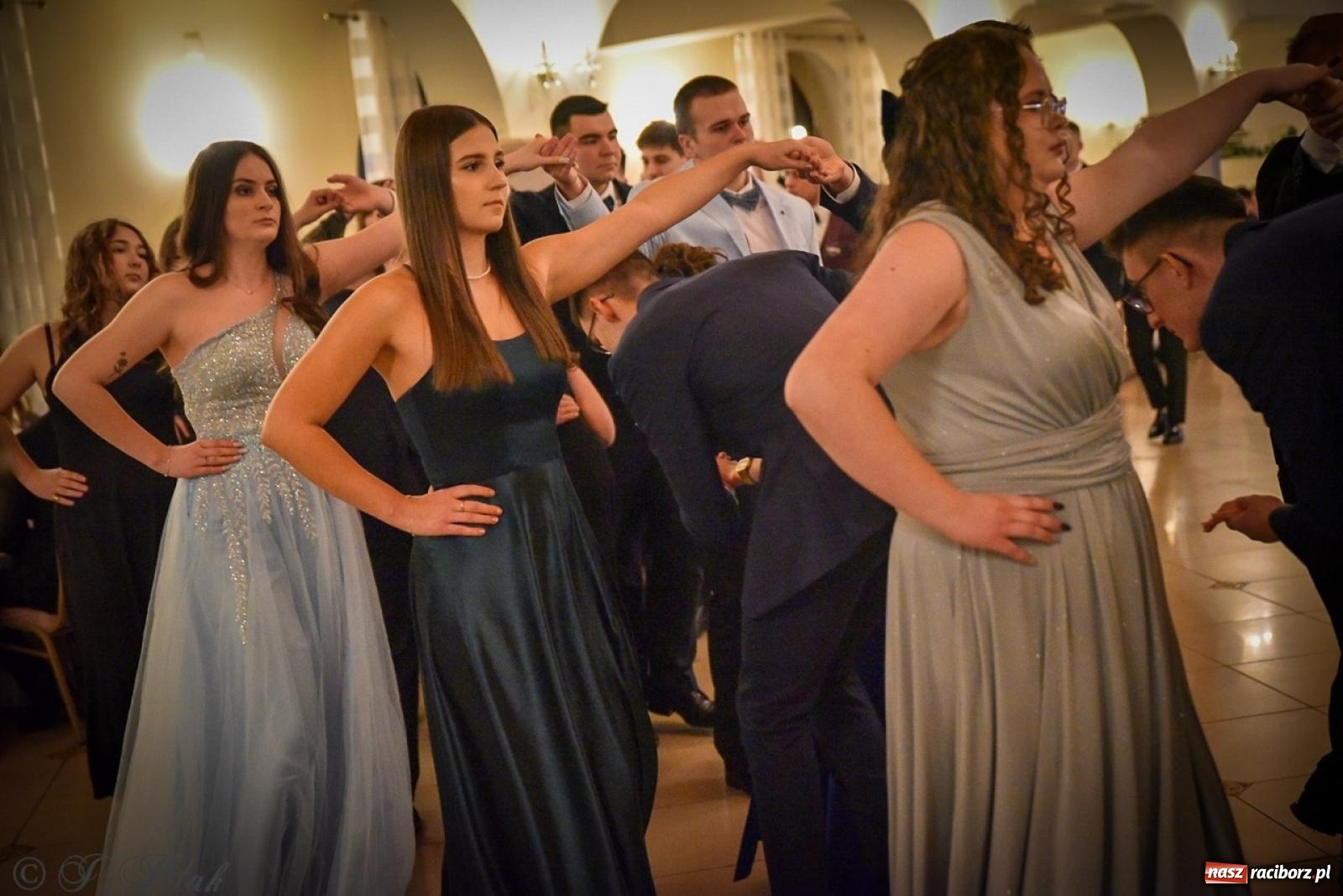 Zdjęcie w galerii na portalu naszraciborz.pl: Studniówka raciborskiego Ekonomika na bis! [FOTO i WIDEO] wiadomości z regionu