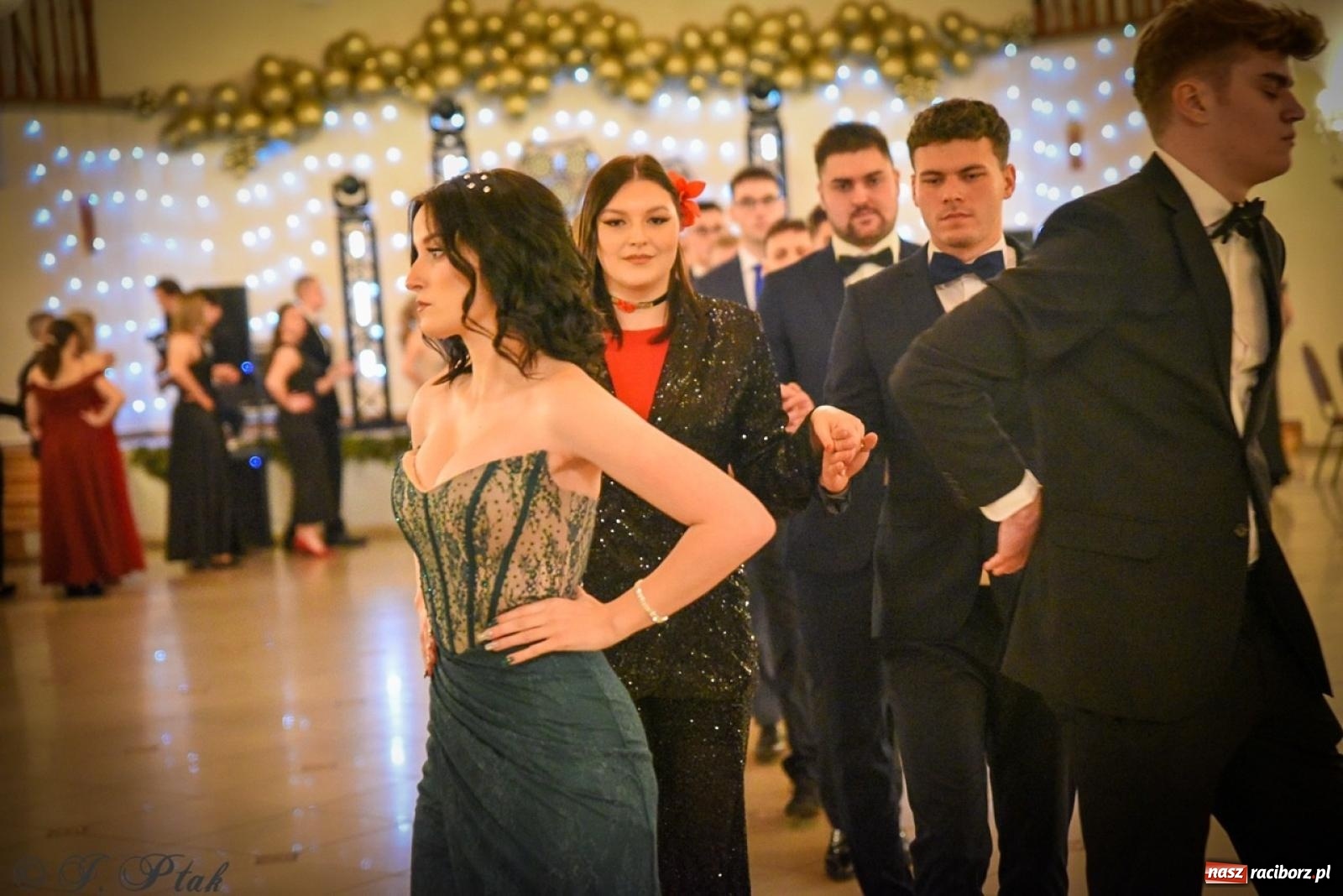 Zdjęcie w galerii na portalu naszraciborz.pl: Studniówka raciborskiego Ekonomika na bis! [FOTO i WIDEO] wiadomości z regionu