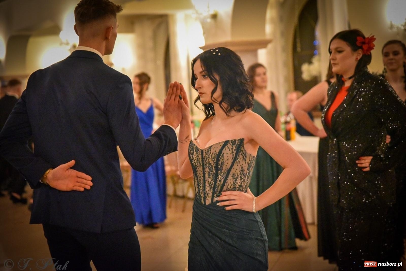 Zdjęcie w galerii na portalu naszraciborz.pl: Studniówka raciborskiego Ekonomika na bis! [FOTO i WIDEO] wiadomości z regionu