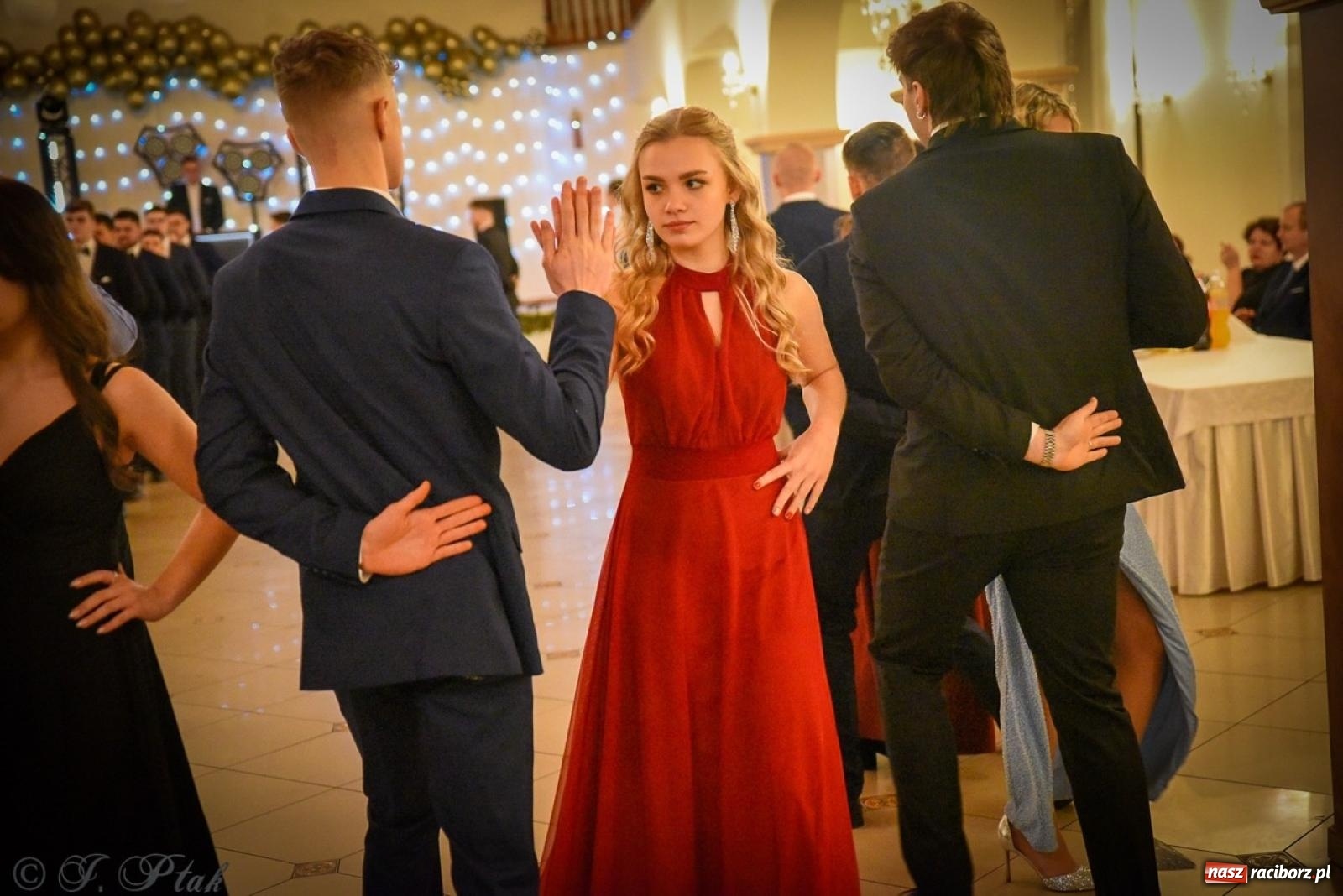 Zdjęcie w galerii na portalu naszraciborz.pl: Studniówka raciborskiego Ekonomika na bis! [FOTO i WIDEO] wiadomości z regionu