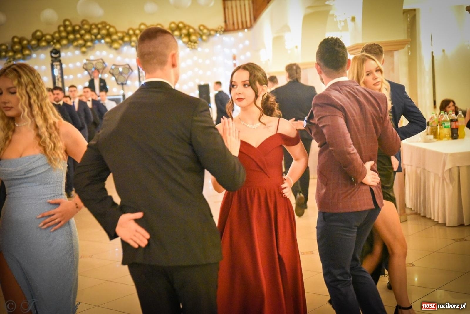 Zdjęcie w galerii na portalu naszraciborz.pl: Studniówka raciborskiego Ekonomika na bis! [FOTO i WIDEO] wiadomości z regionu