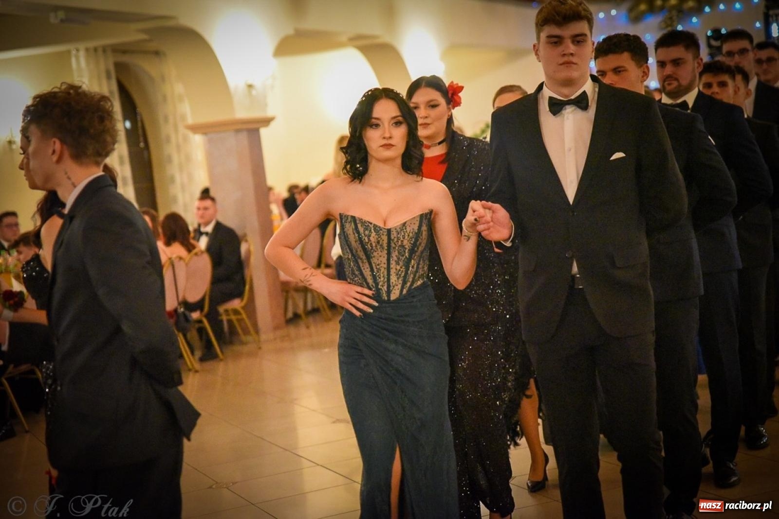 Zdjęcie w galerii na portalu naszraciborz.pl: Studniówka raciborskiego Ekonomika na bis! [FOTO i WIDEO] wiadomości z regionu